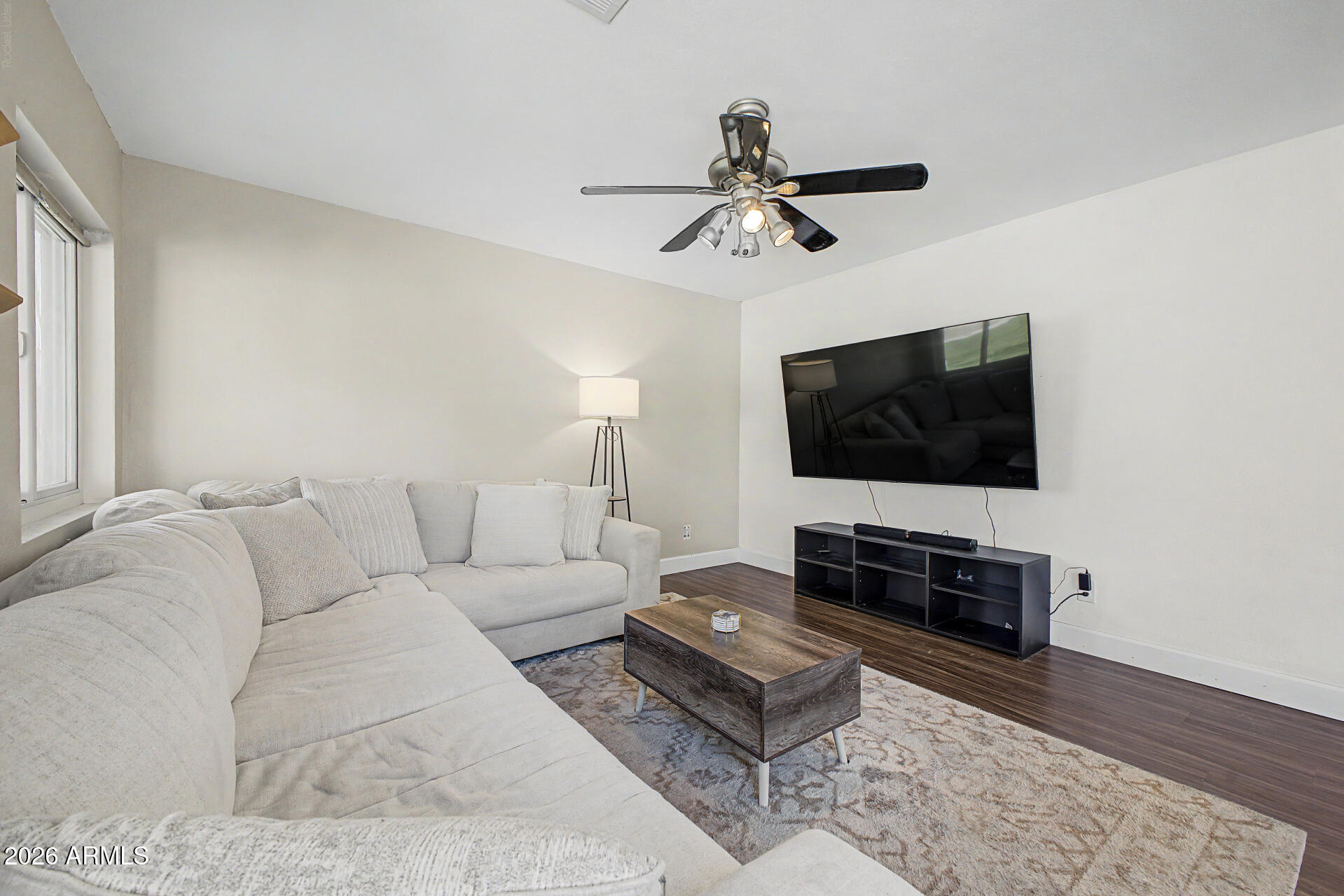 COUNTRY PLACE - Residential