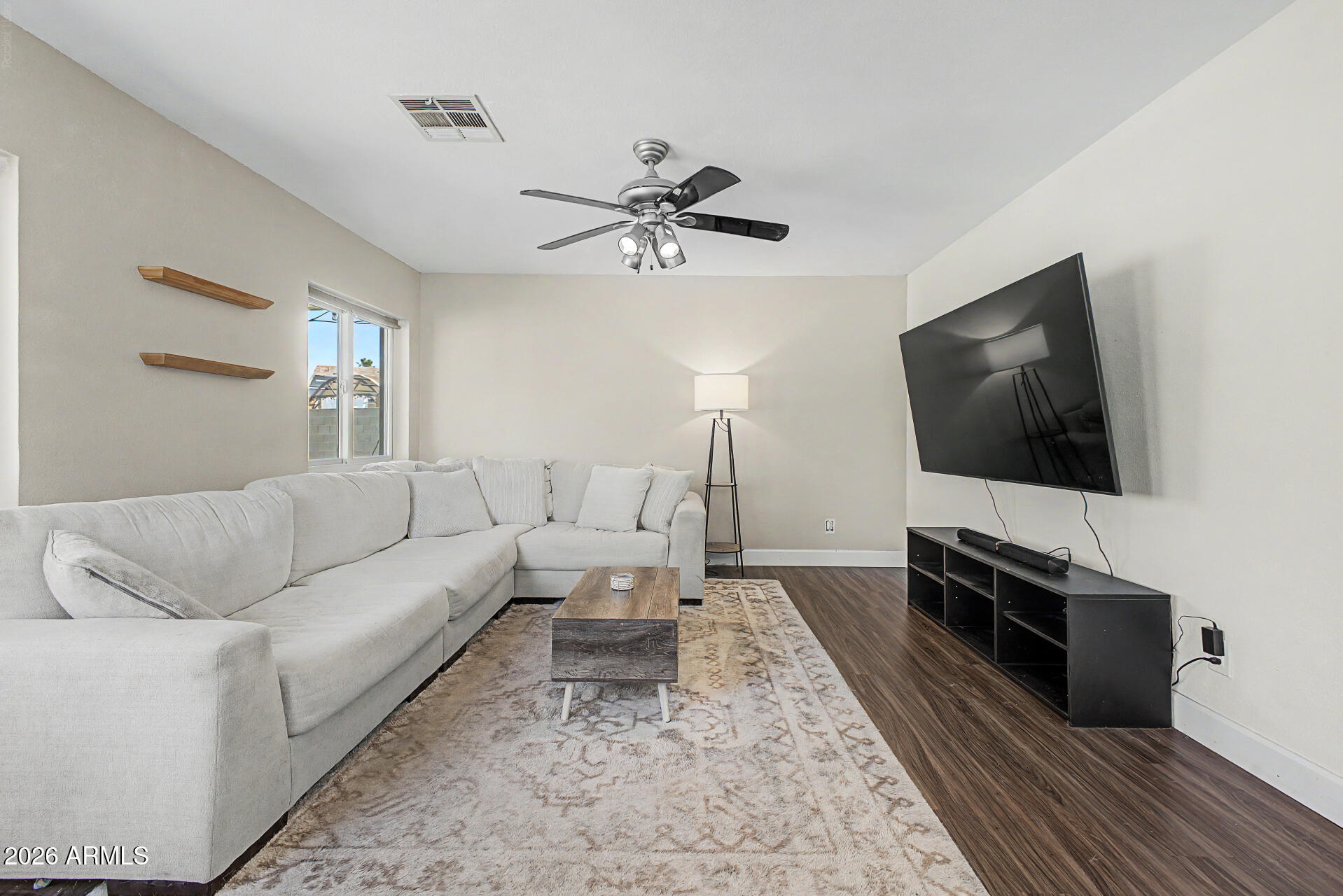 COUNTRY PLACE - Residential