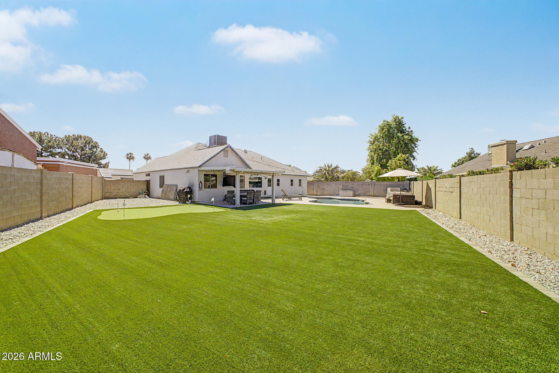 COUNTRY PLACE - Residential