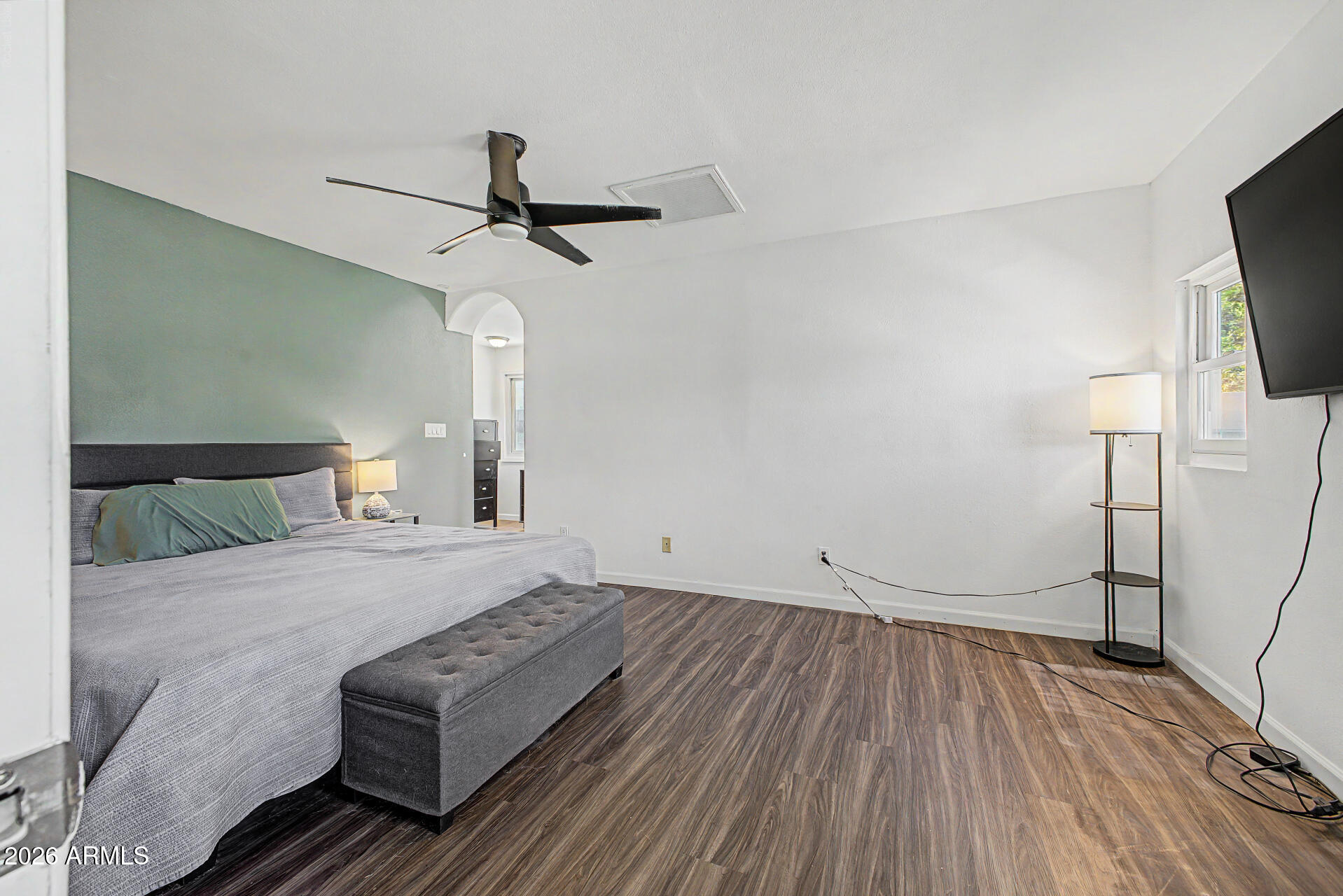 COUNTRY PLACE - Residential