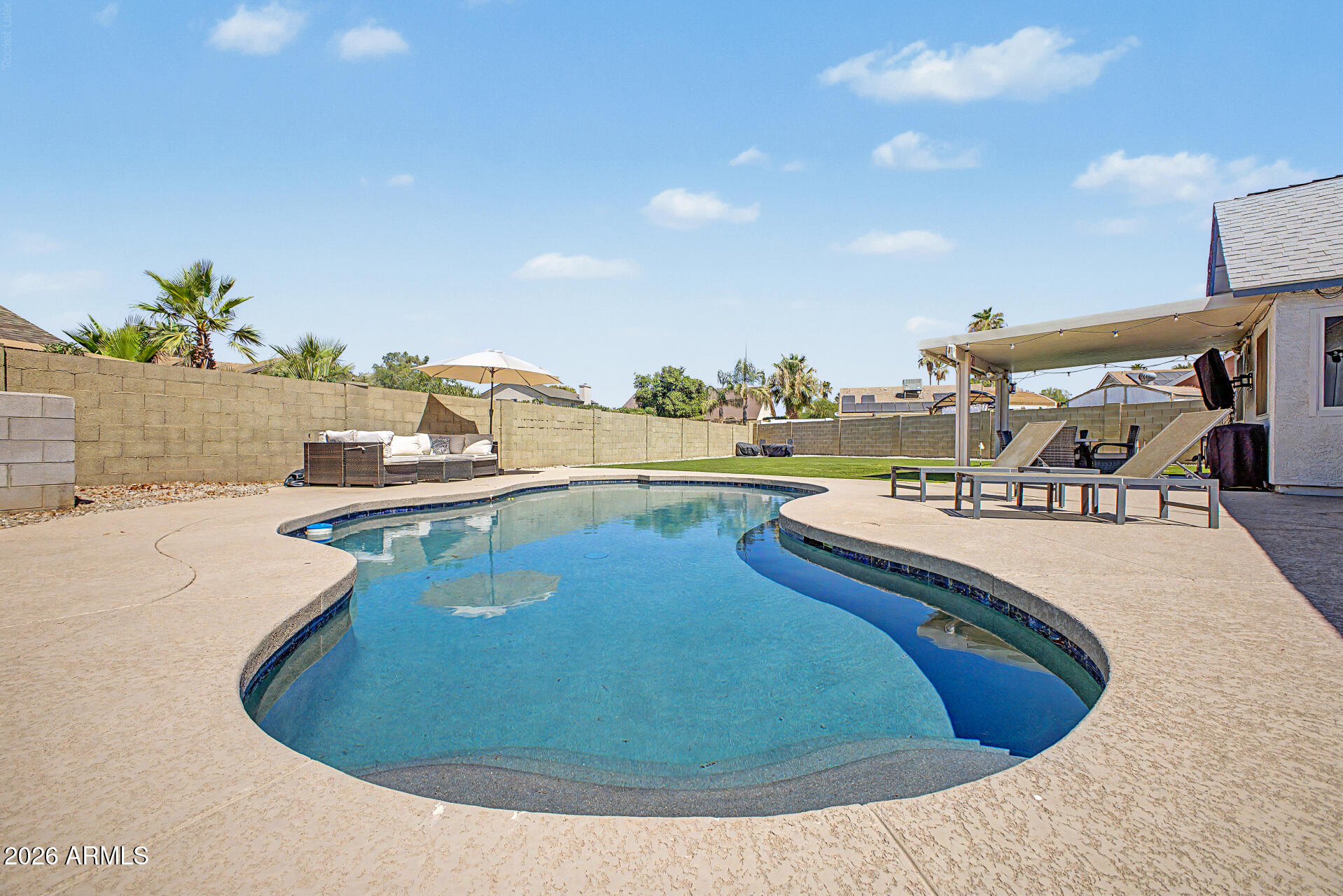 COUNTRY PLACE - Residential