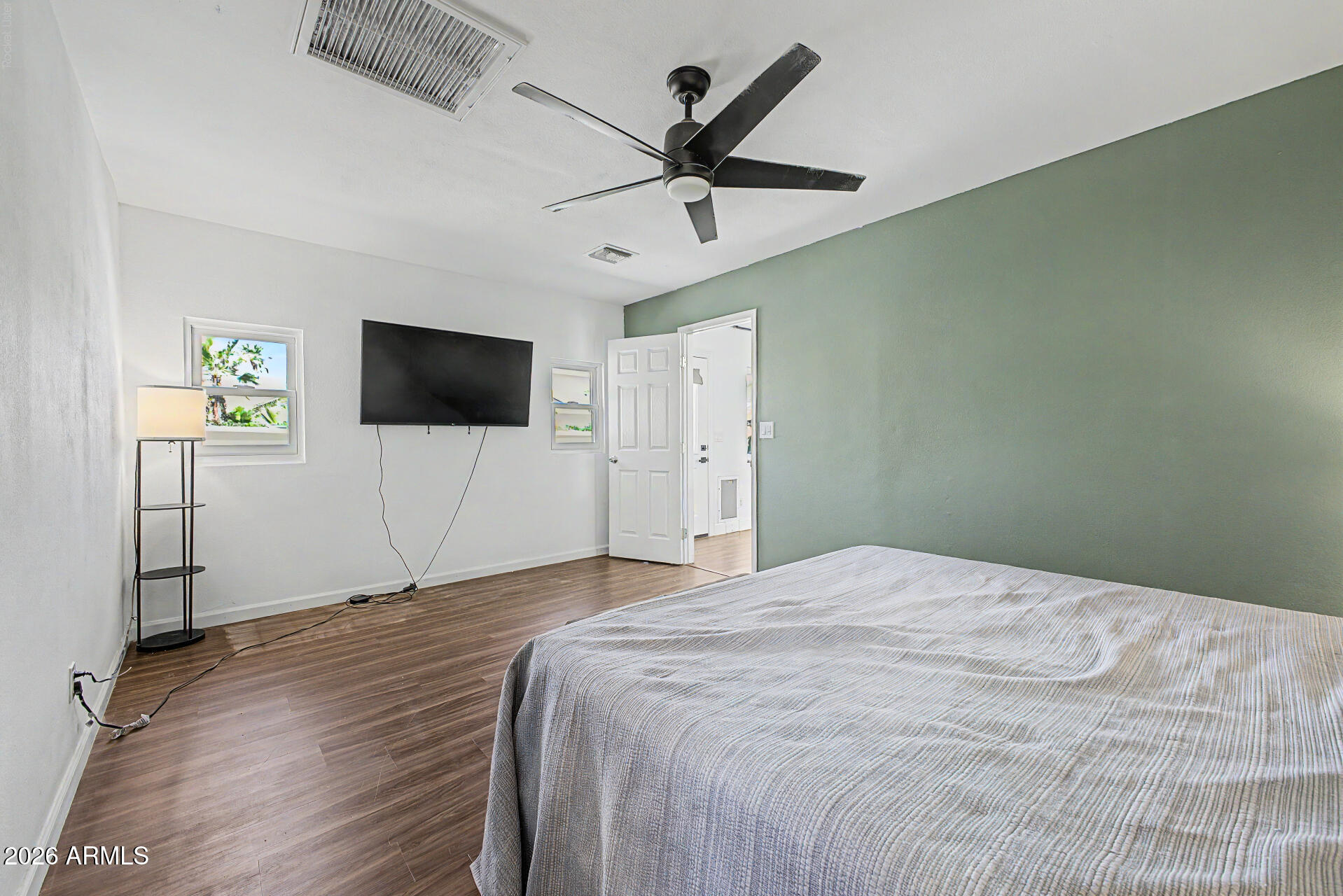 COUNTRY PLACE - Residential