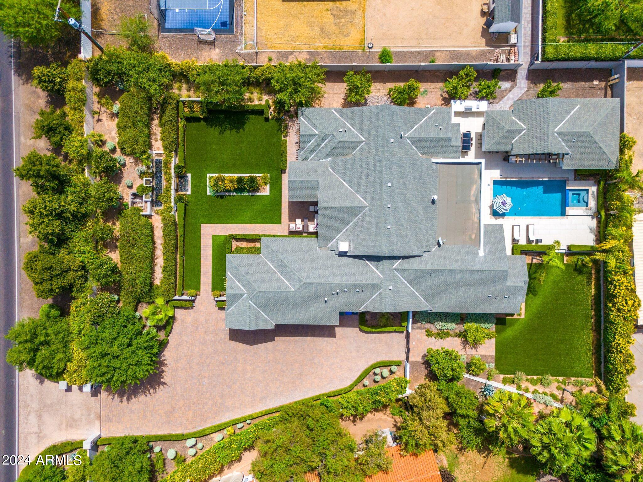 ARCADIA MANORS - Residential