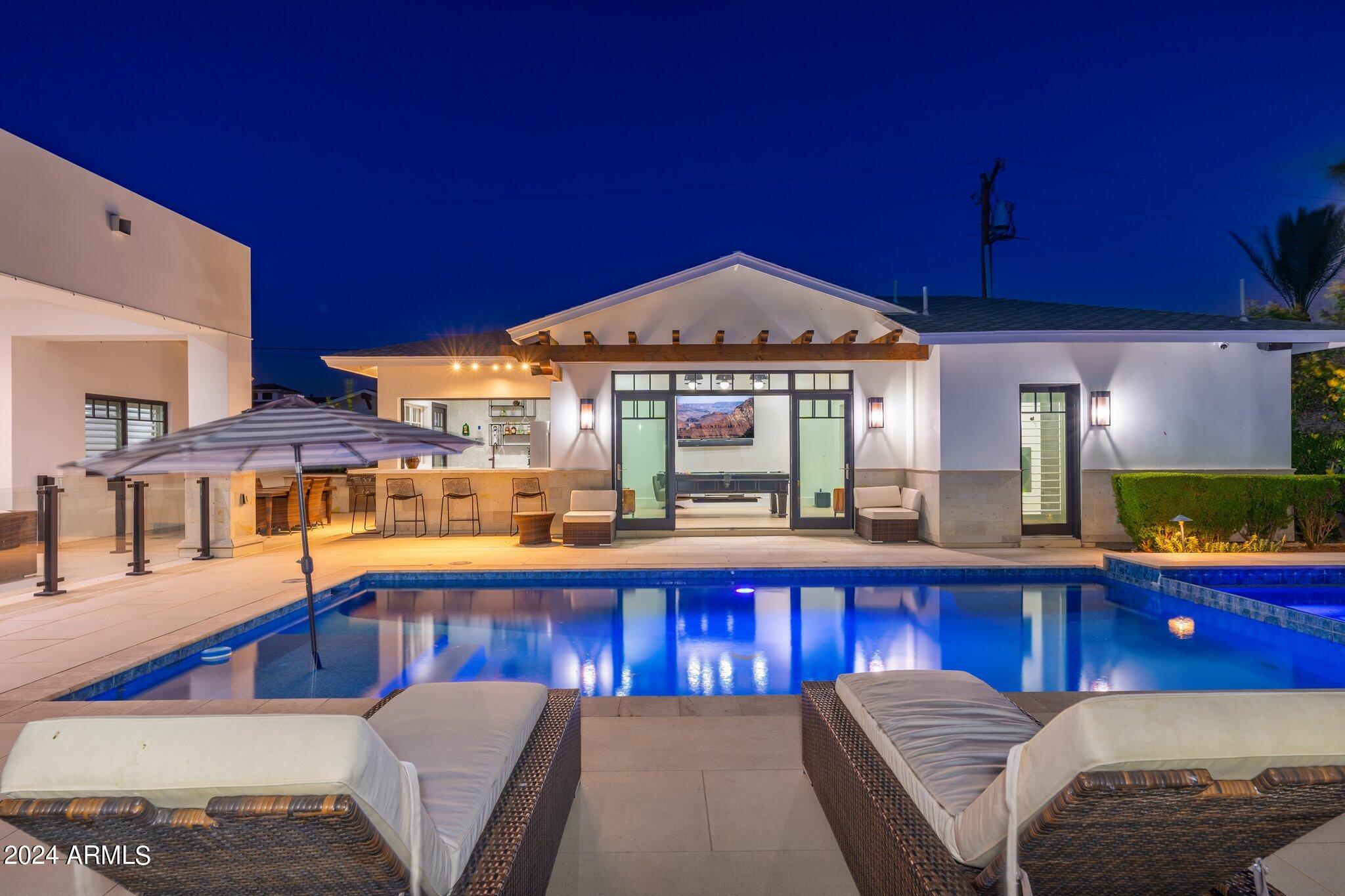 ARCADIA MANORS - Residential
