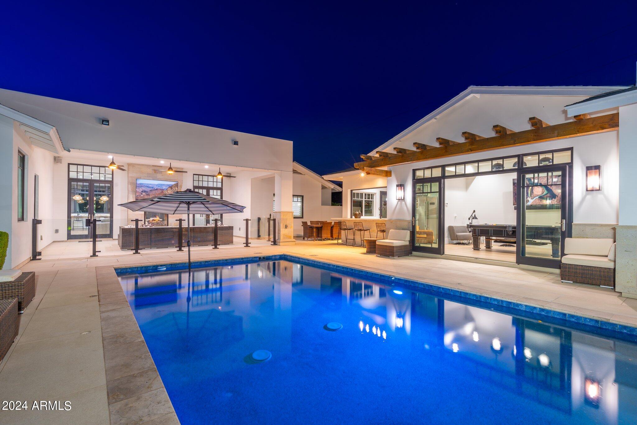 ARCADIA MANORS - Residential