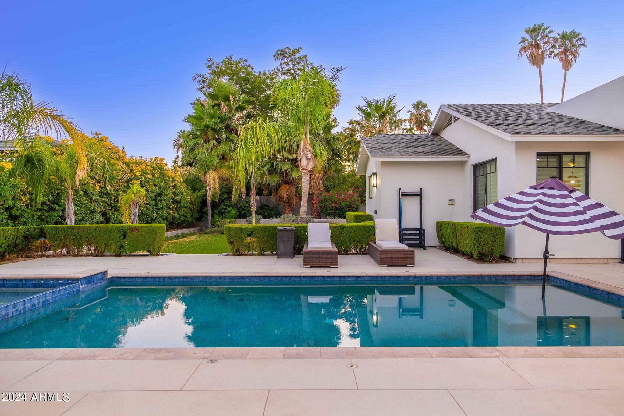 ARCADIA MANORS - Residential