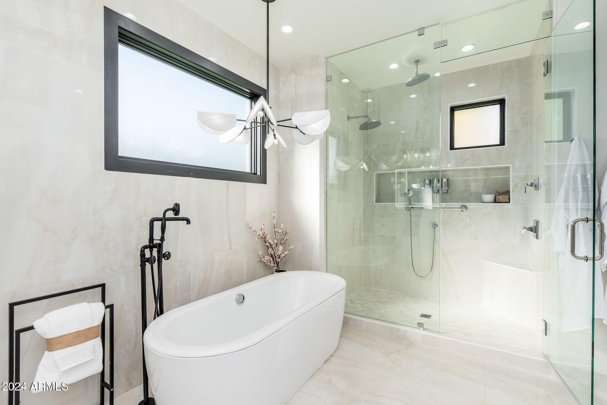 ARCADIA MANORS - Residential