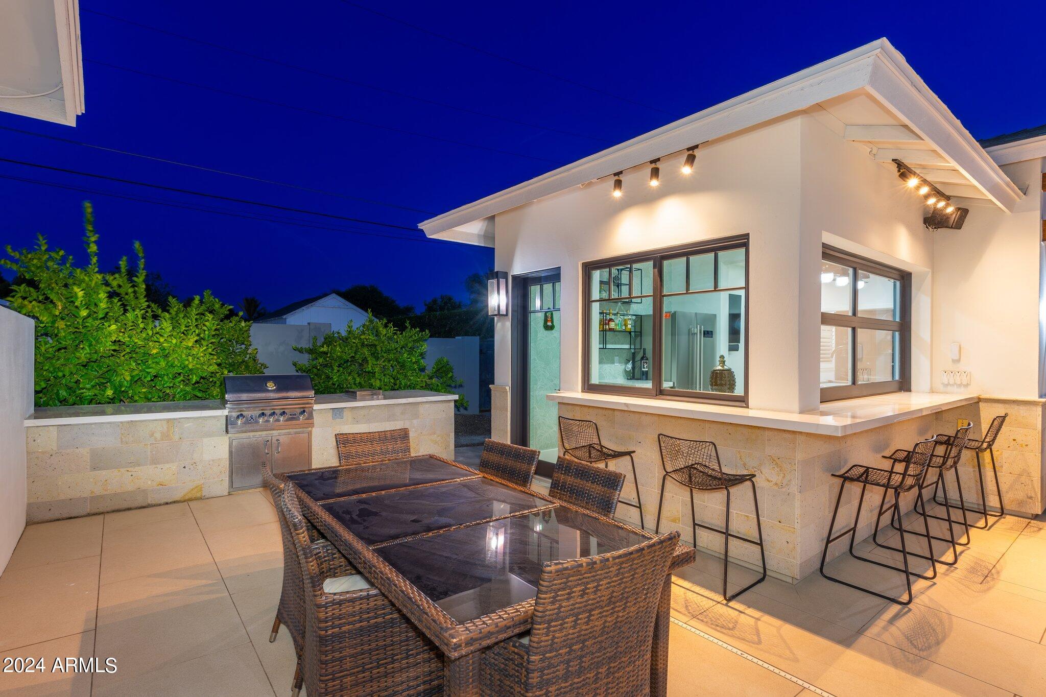 ARCADIA MANORS - Residential