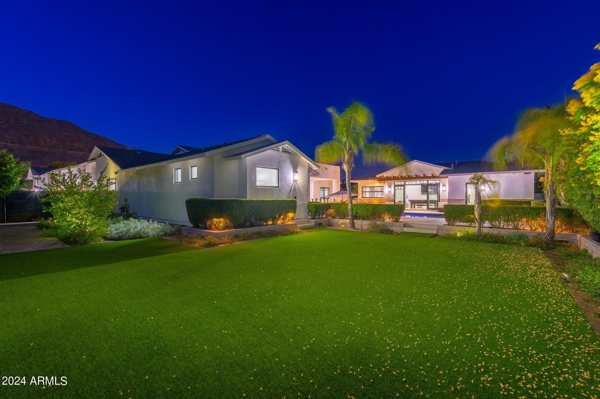 ARCADIA MANORS - Residential