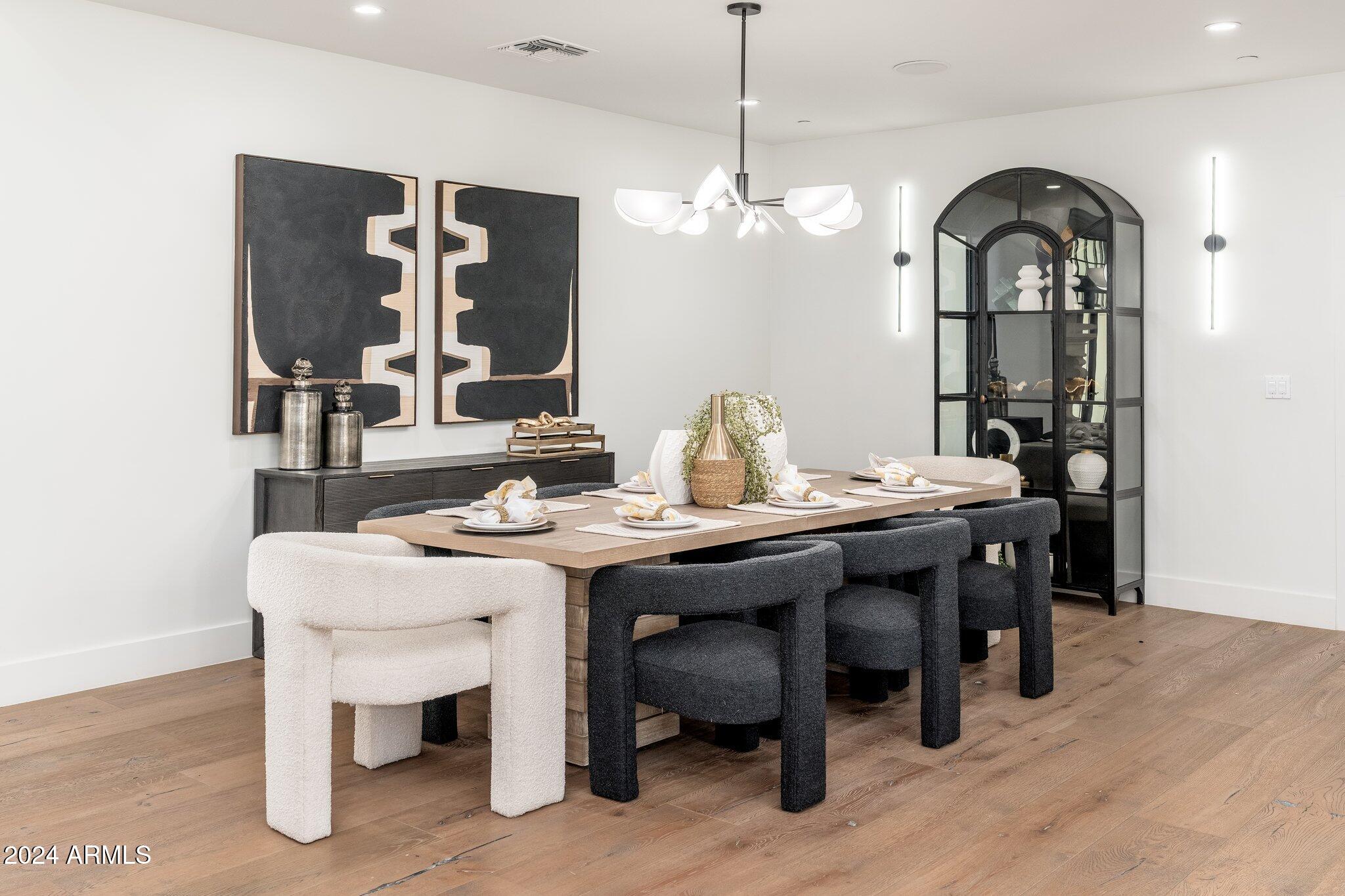 ARCADIA MANORS - Residential