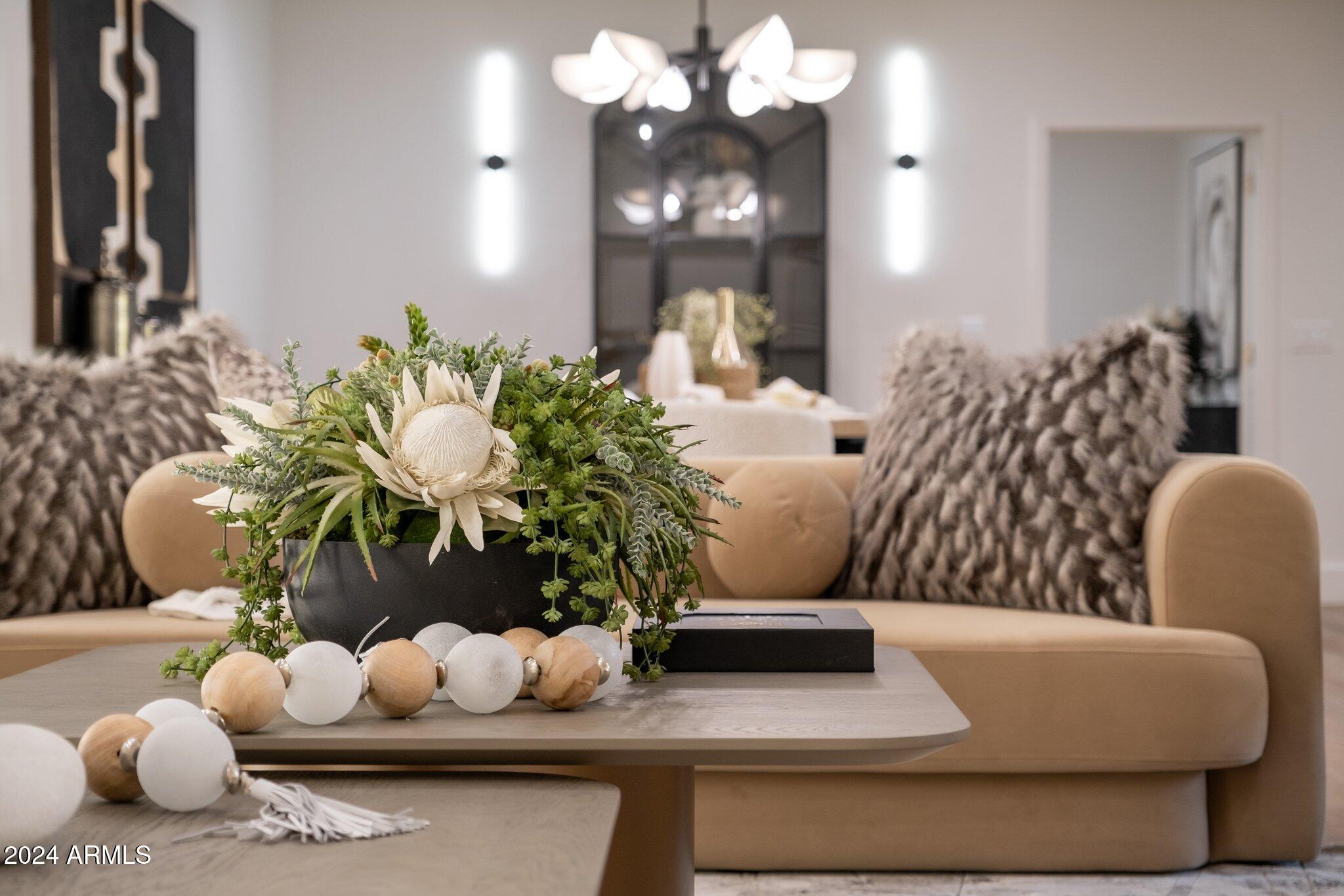 ARCADIA MANORS - Residential