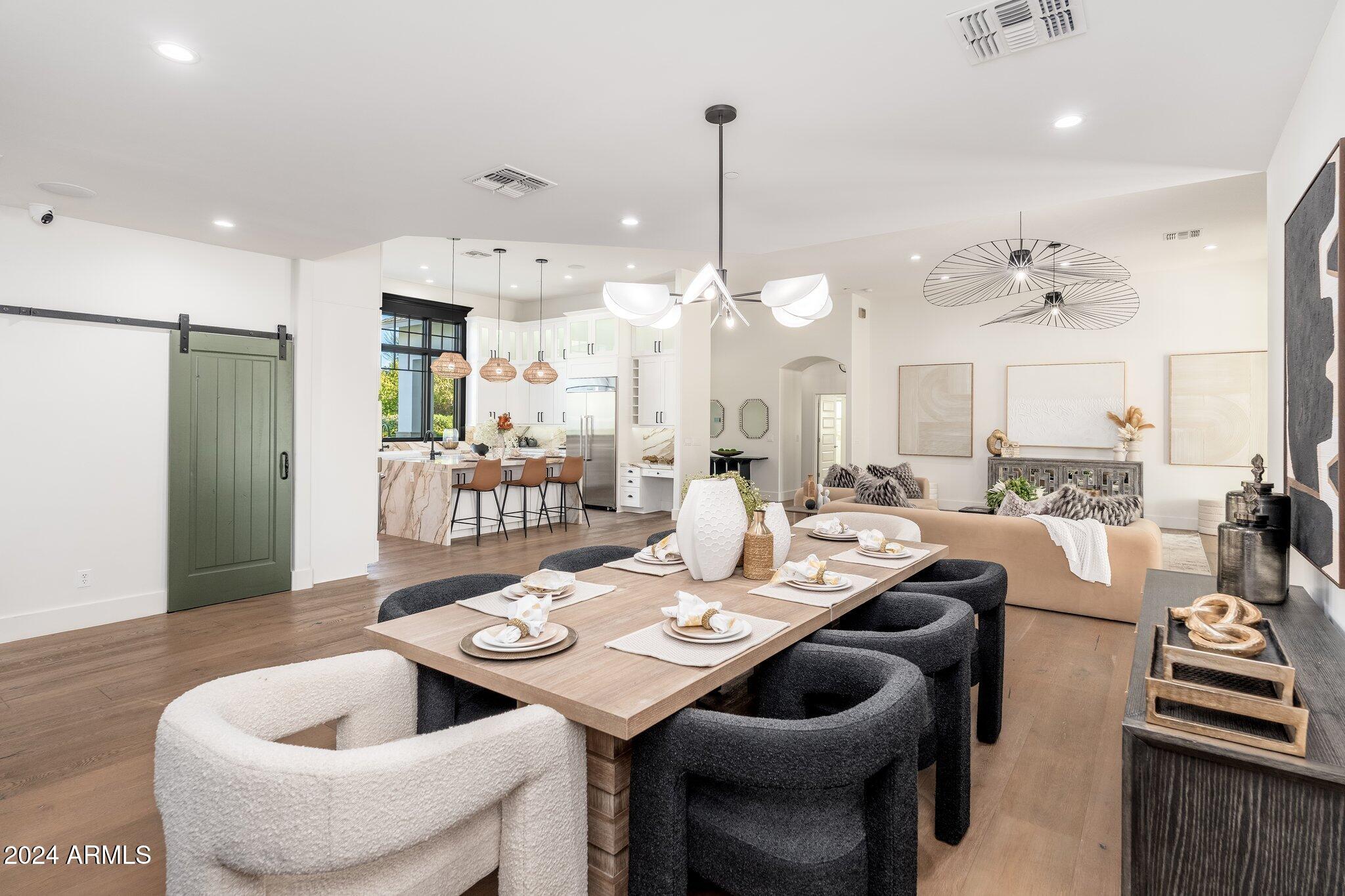 ARCADIA MANORS - Residential