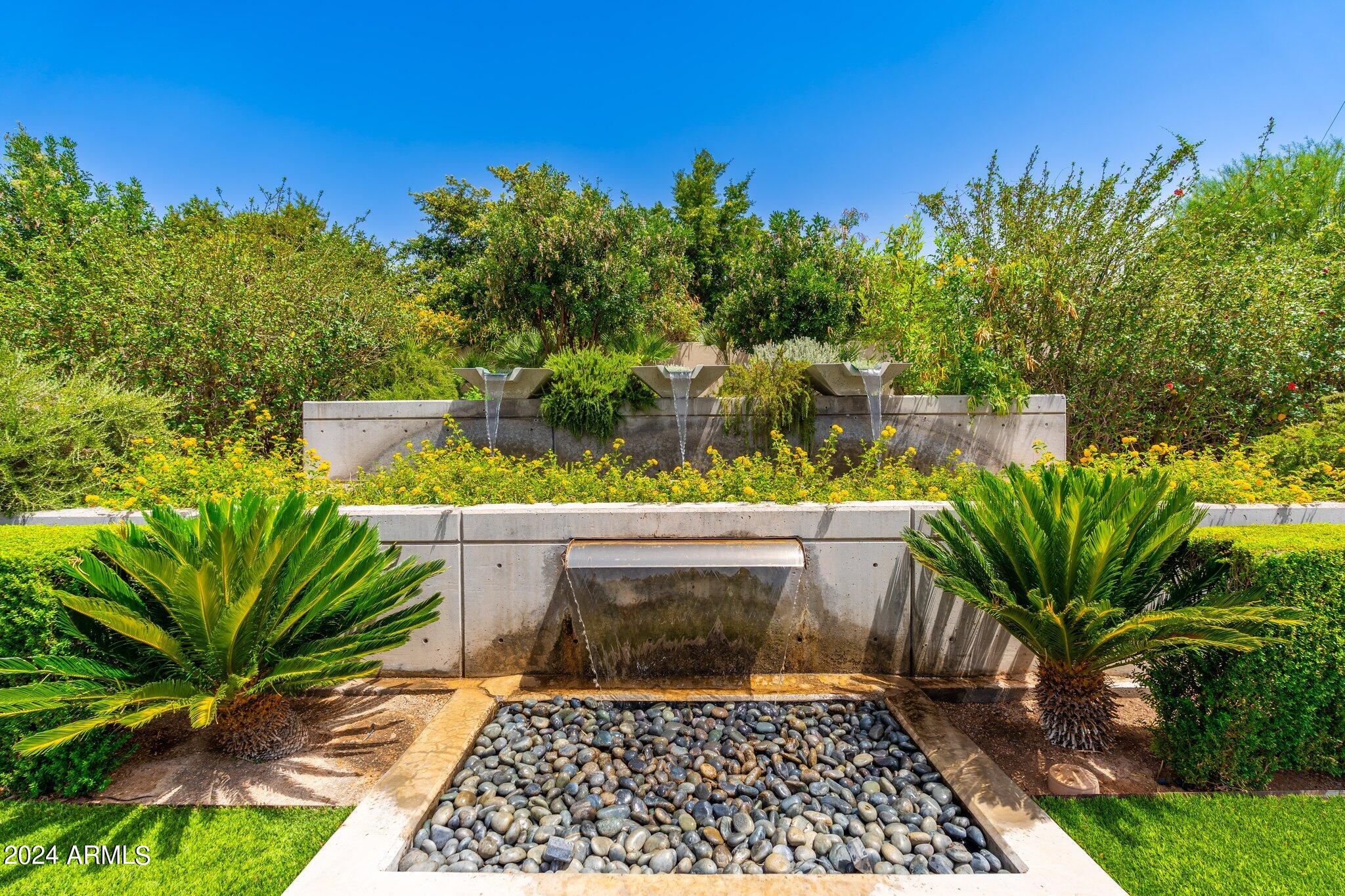 ARCADIA MANORS - Residential