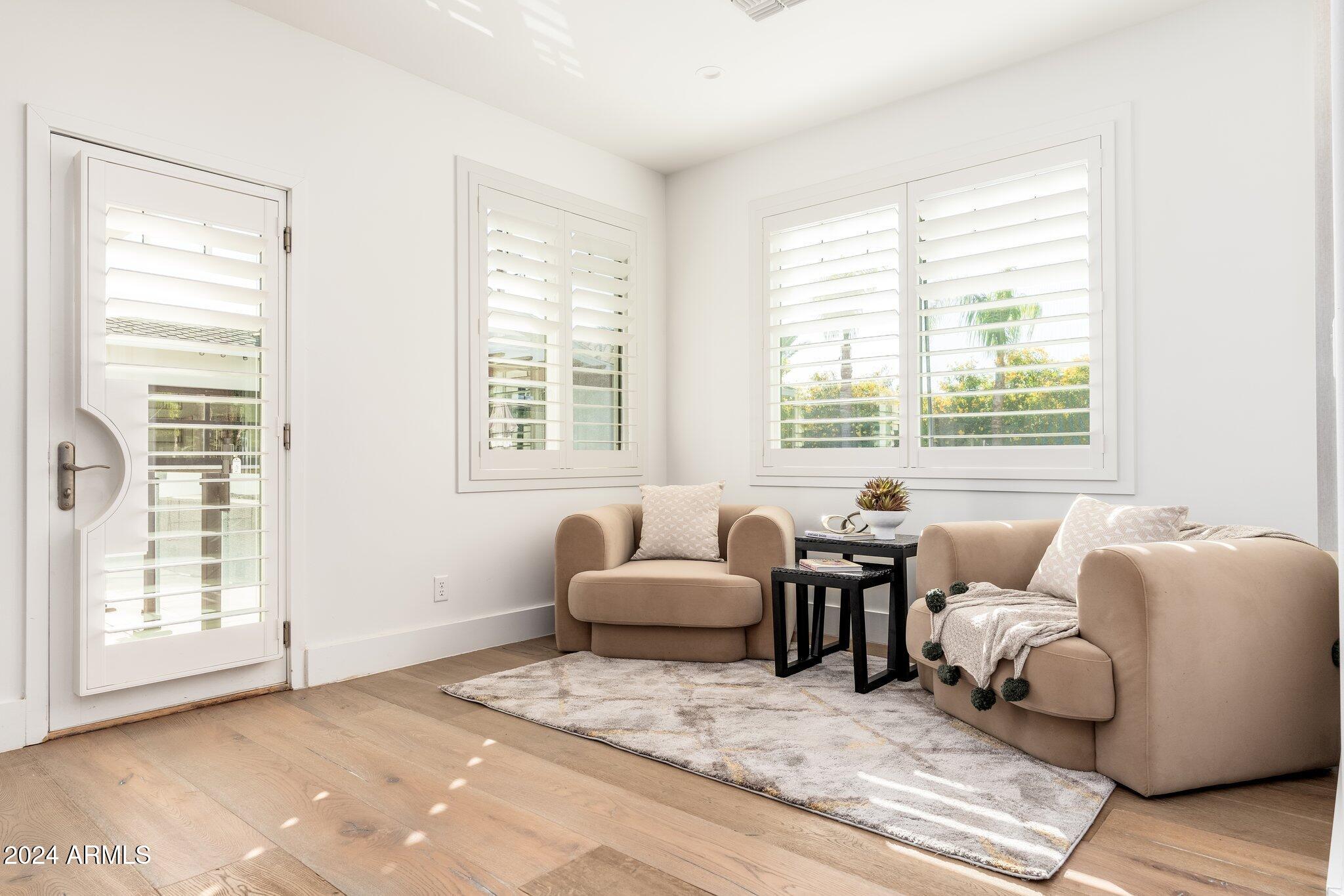 ARCADIA MANORS - Residential