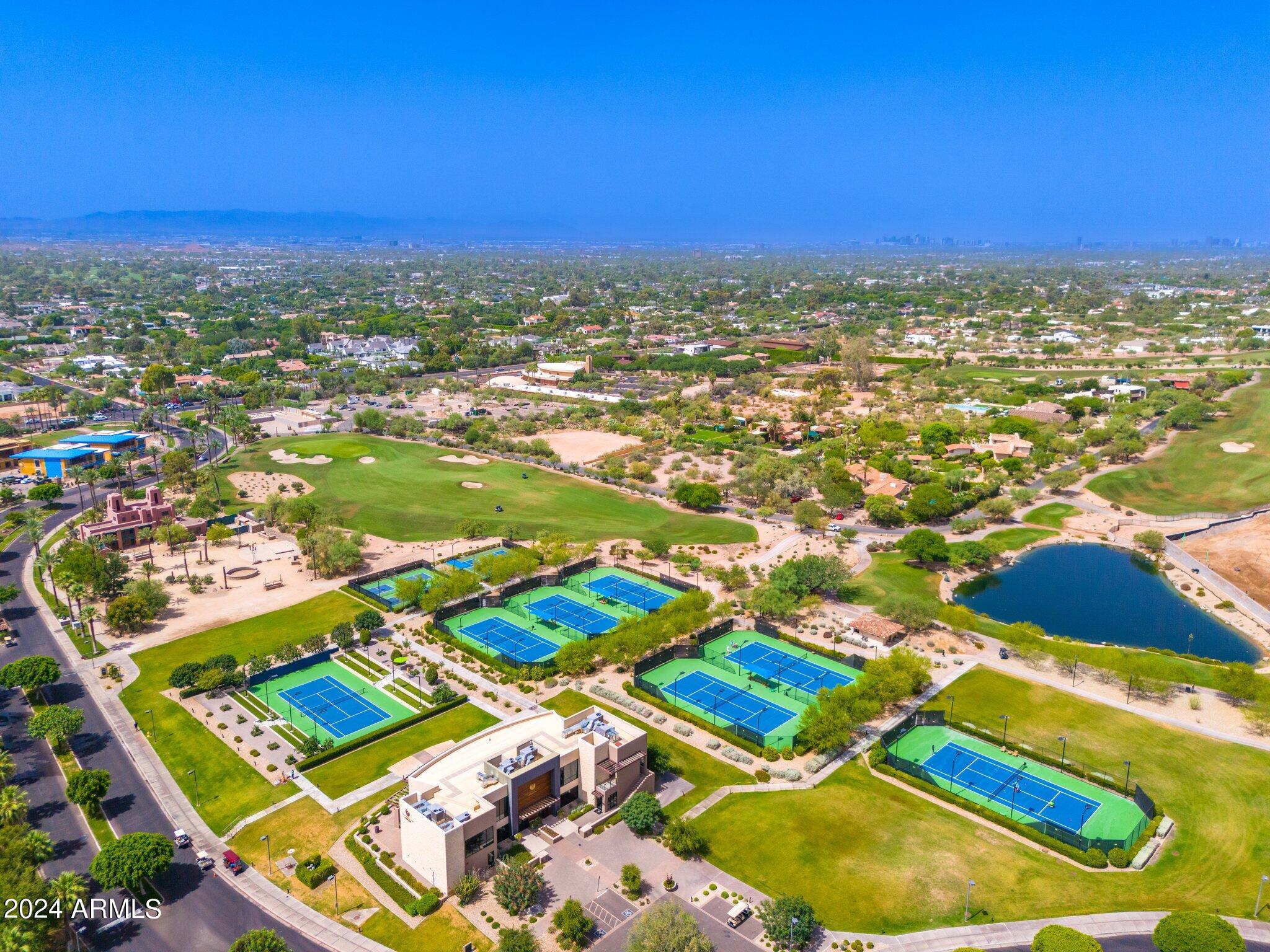 ARCADIA MANORS - Residential