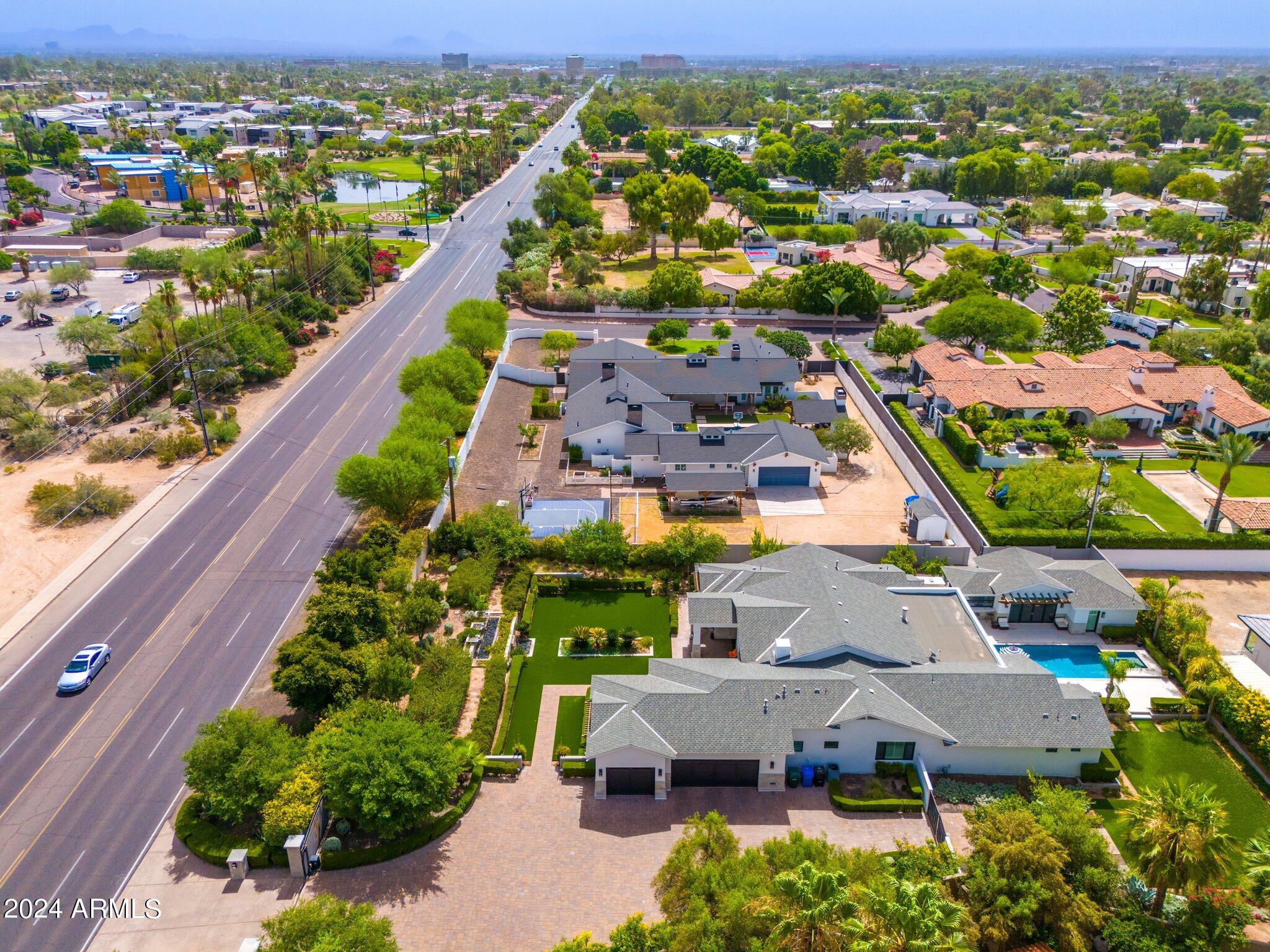 ARCADIA MANORS - Residential