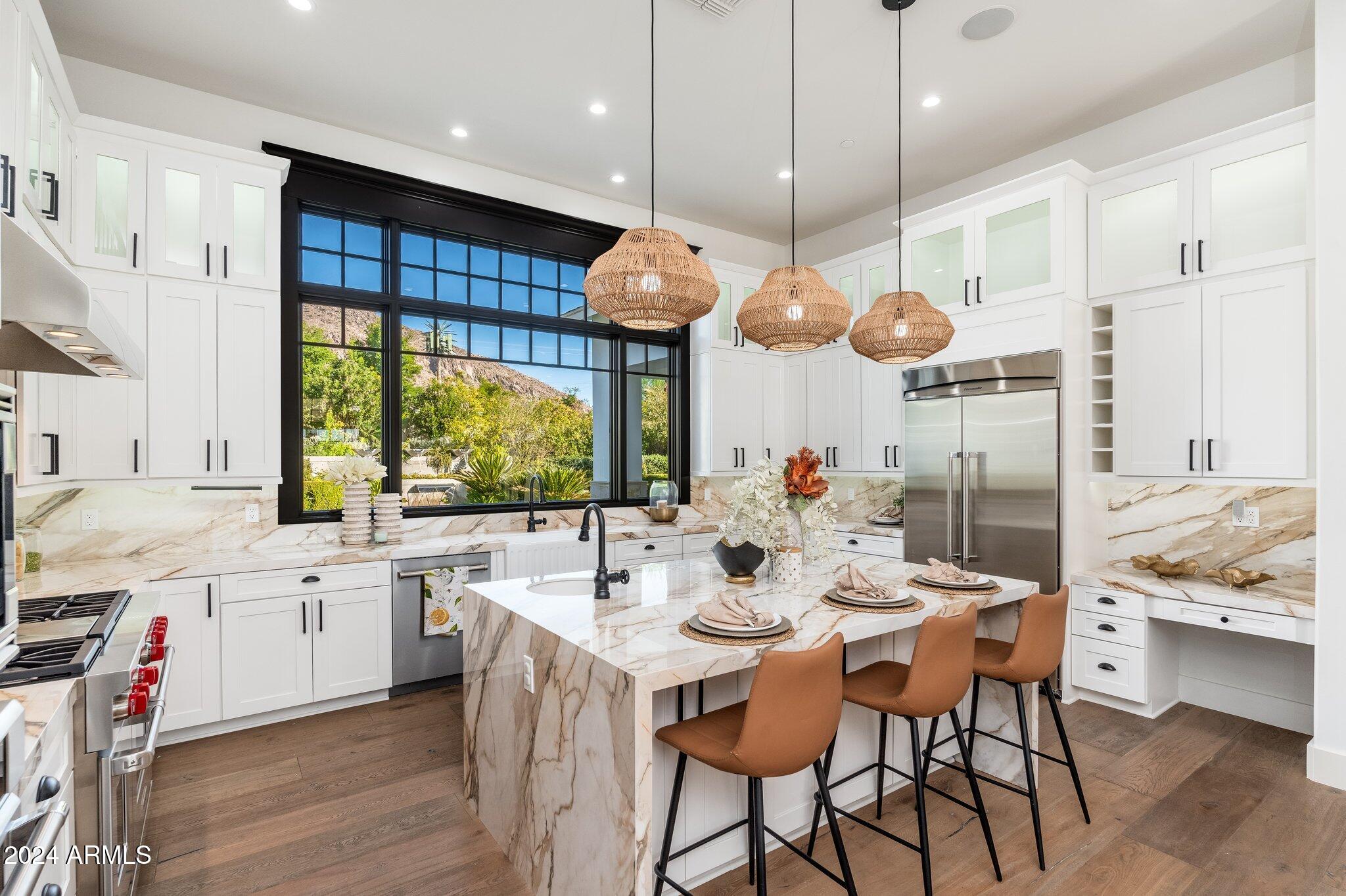 ARCADIA MANORS - Residential