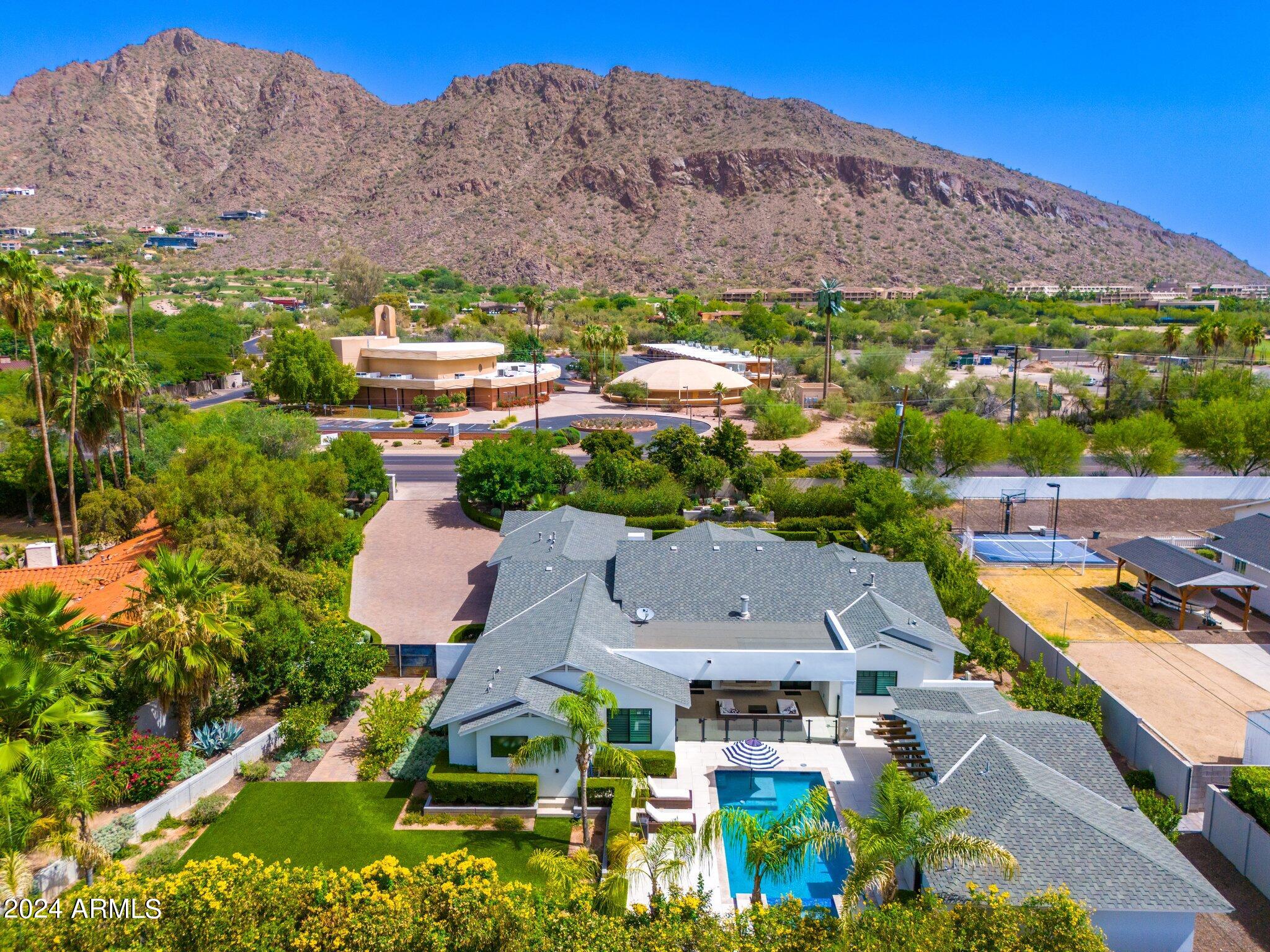 ARCADIA MANORS - Residential