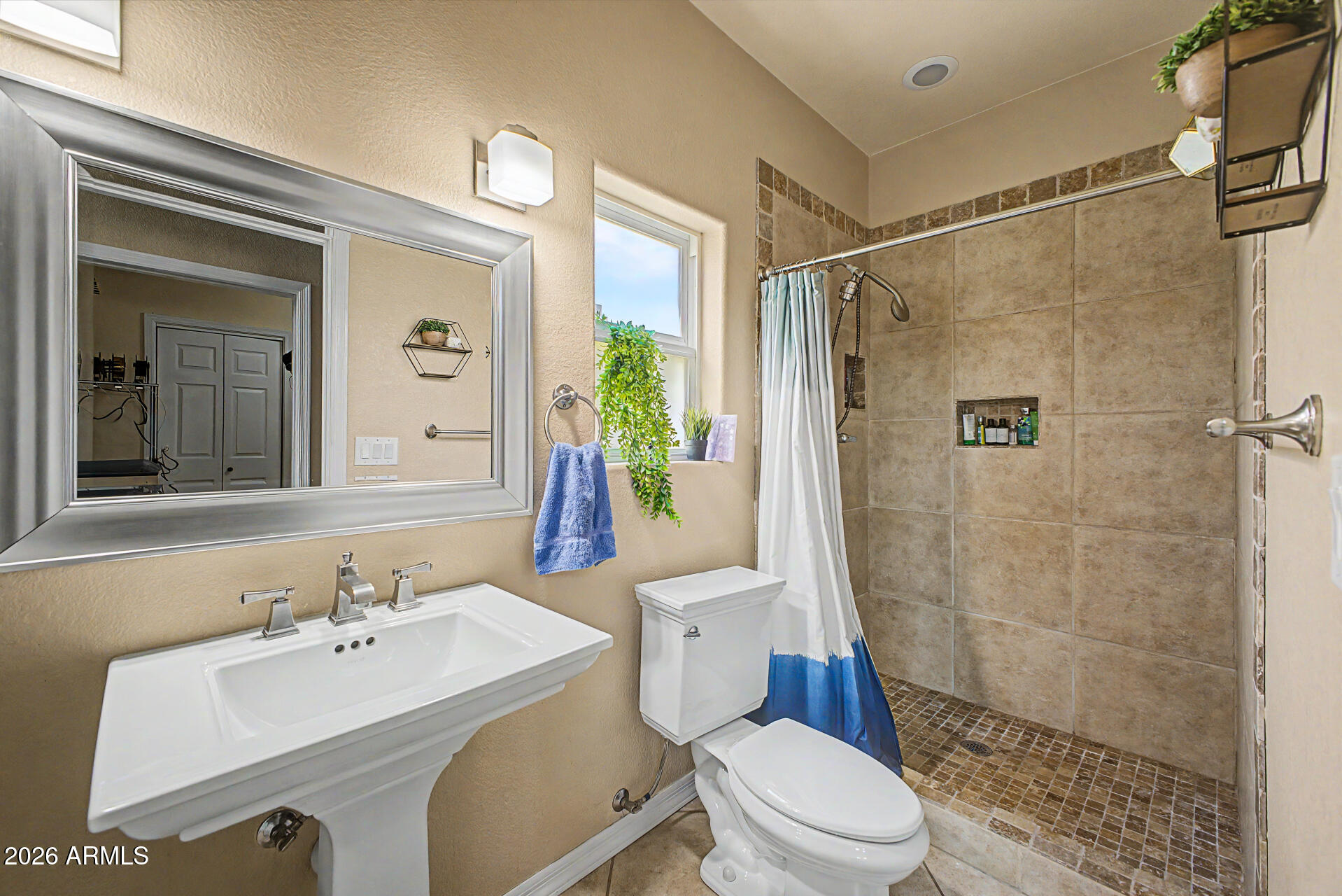 LAKESIDE AT ARROWHEAD - Residential