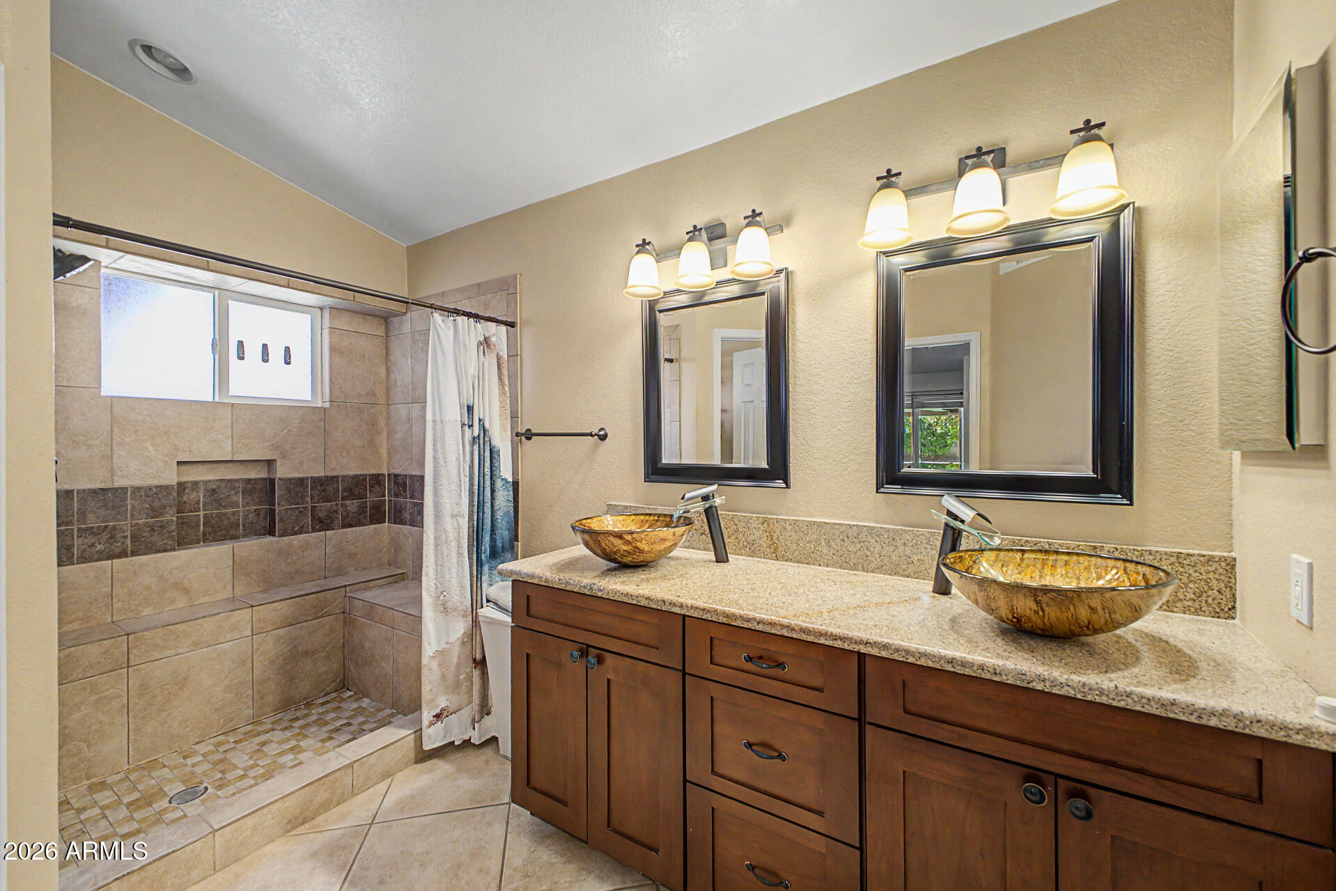 LAKESIDE AT ARROWHEAD - Residential
