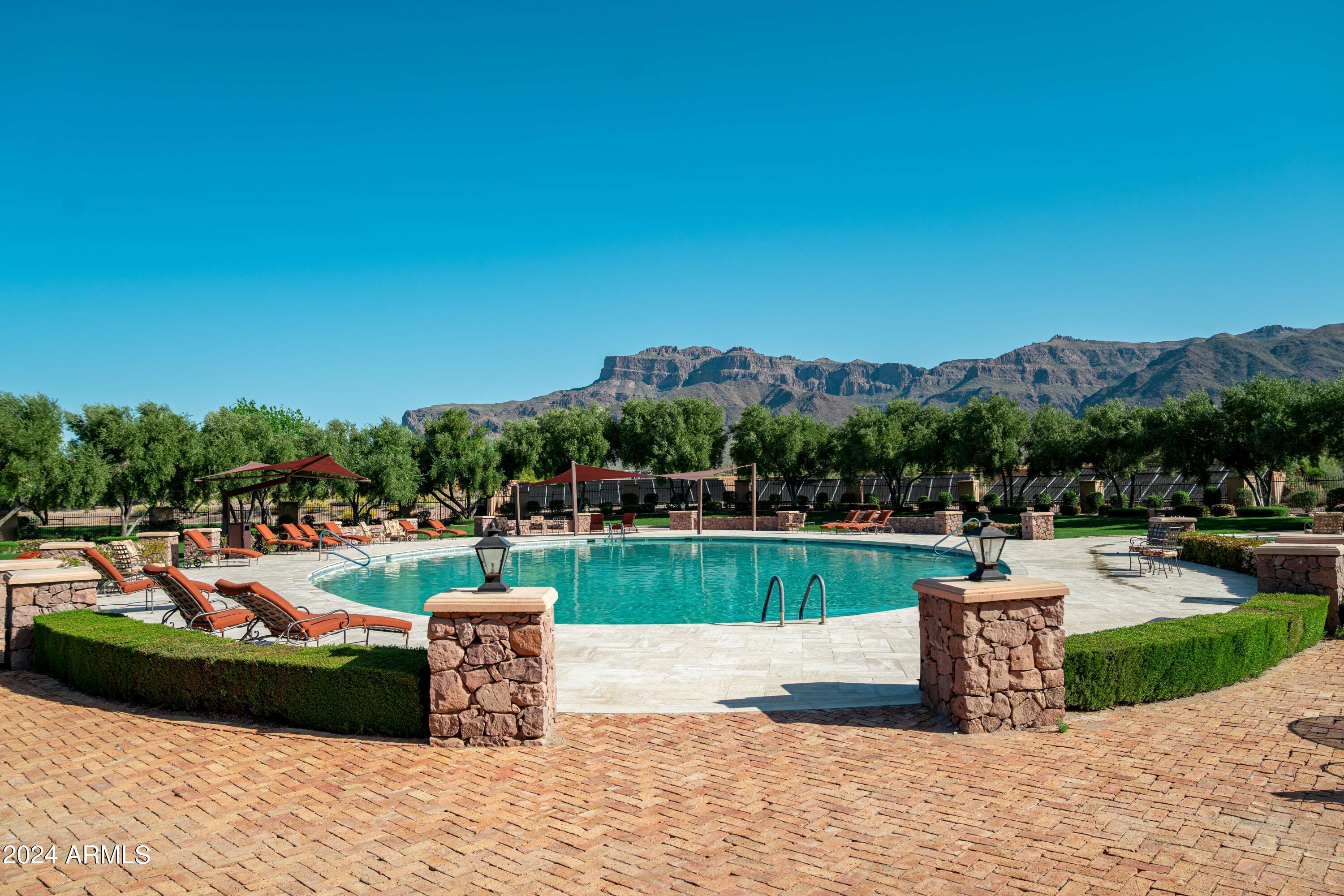 Superstition Mountain - Residential