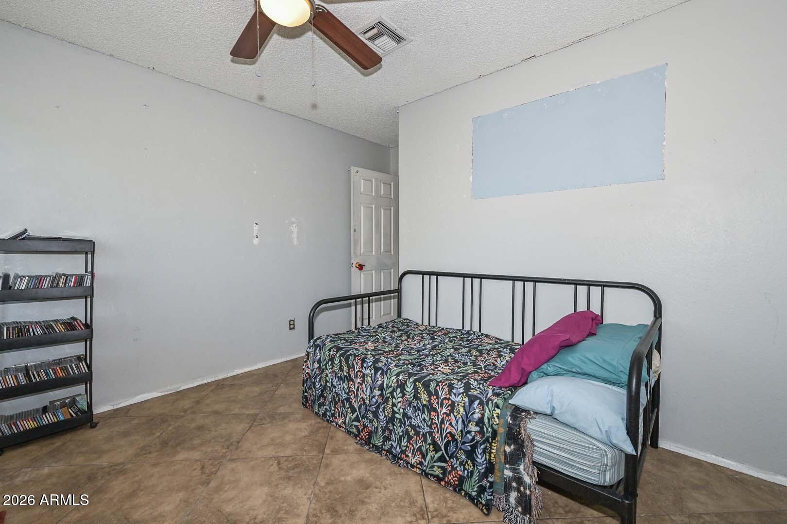 HICKORY SHADOWS UNIT 2 - Residential