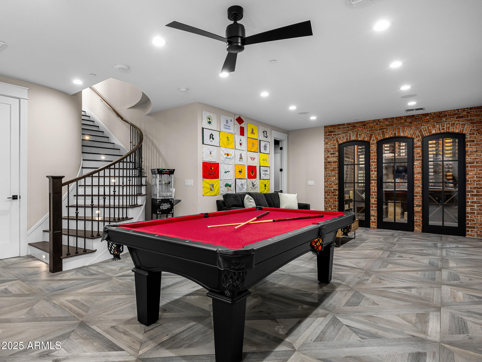 ARGYLE CIRCLE - Residential