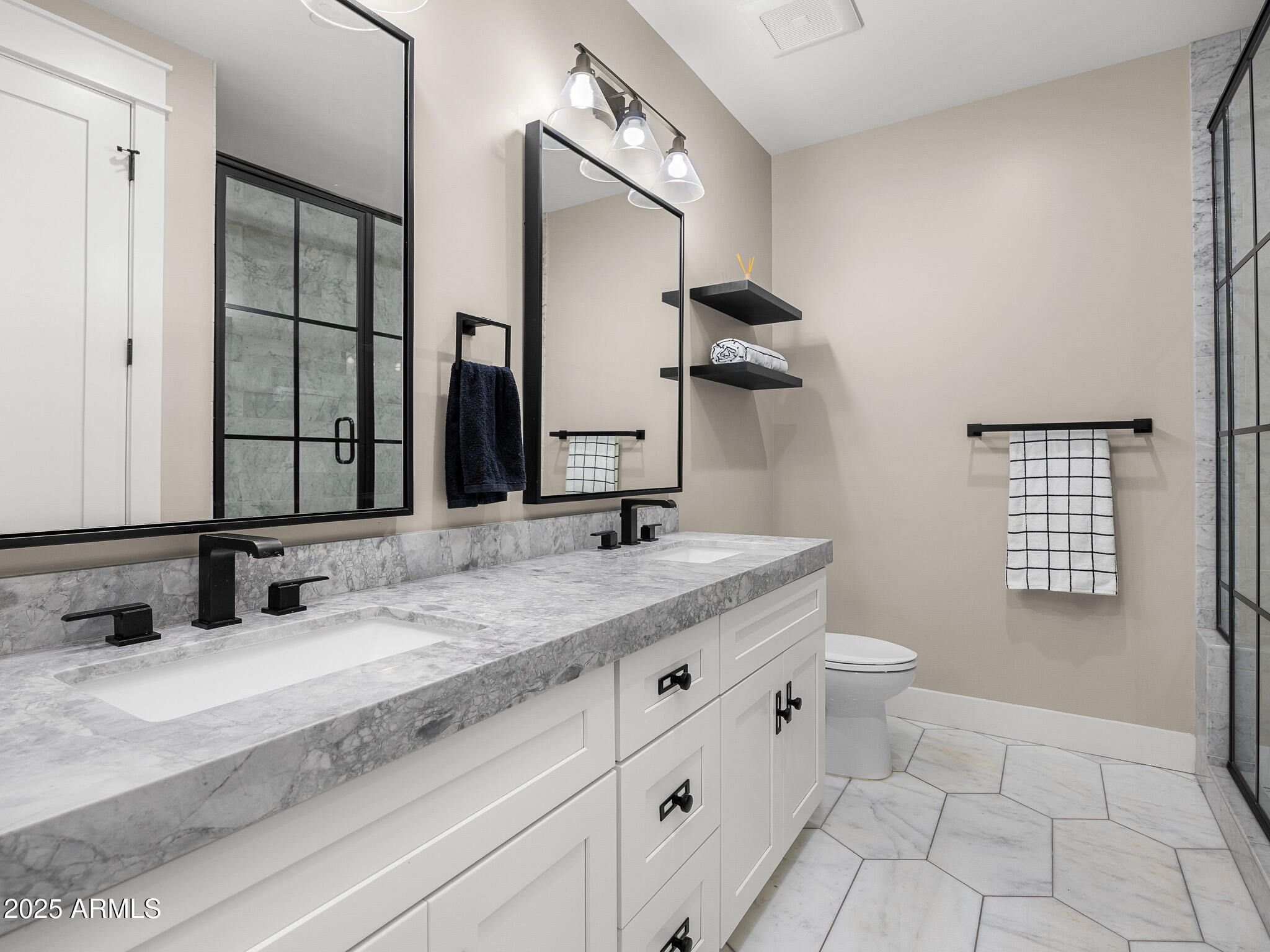 ARGYLE CIRCLE - Residential