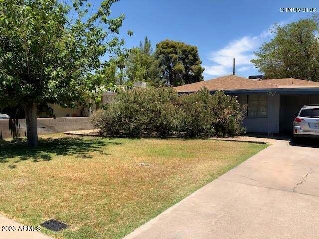 Charming 3-bedroom, 2-bath home in a prime Tempe location. The functional floor plan is ideal for roommates and features a formal dining area, central A/C, and a spacious backyard with grass and block fencing. The kitchen includes an electric range, oven, and refrigerator.

Conveniently located just minutes from Arizona State University, Downtown Tempe, Tempe Town Lake, shopping, dining, and major freeways, offering easy access to everything the area has to offer.