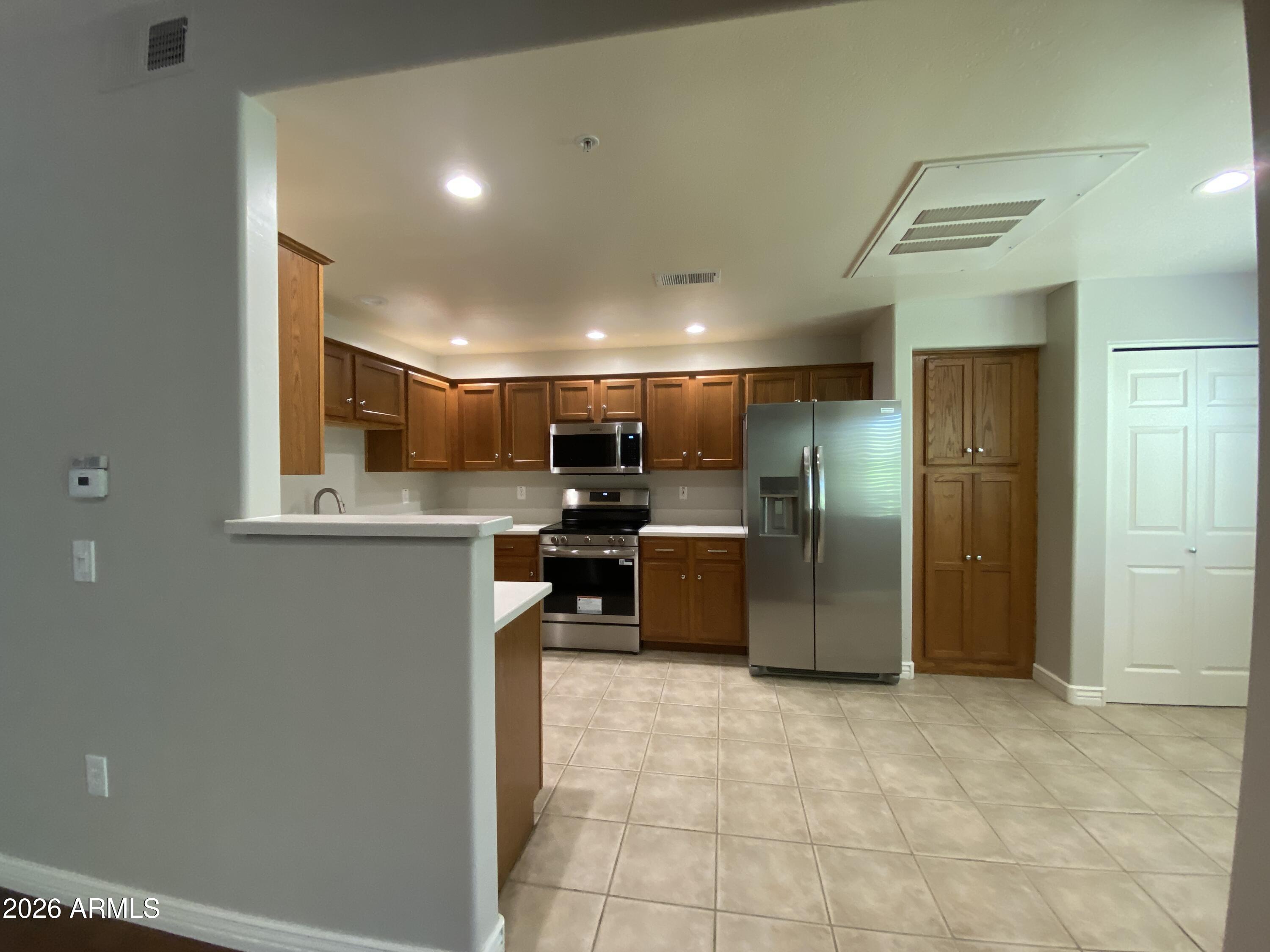 SALIDA DEL SOL CONDOMINIUM - Residential Lease