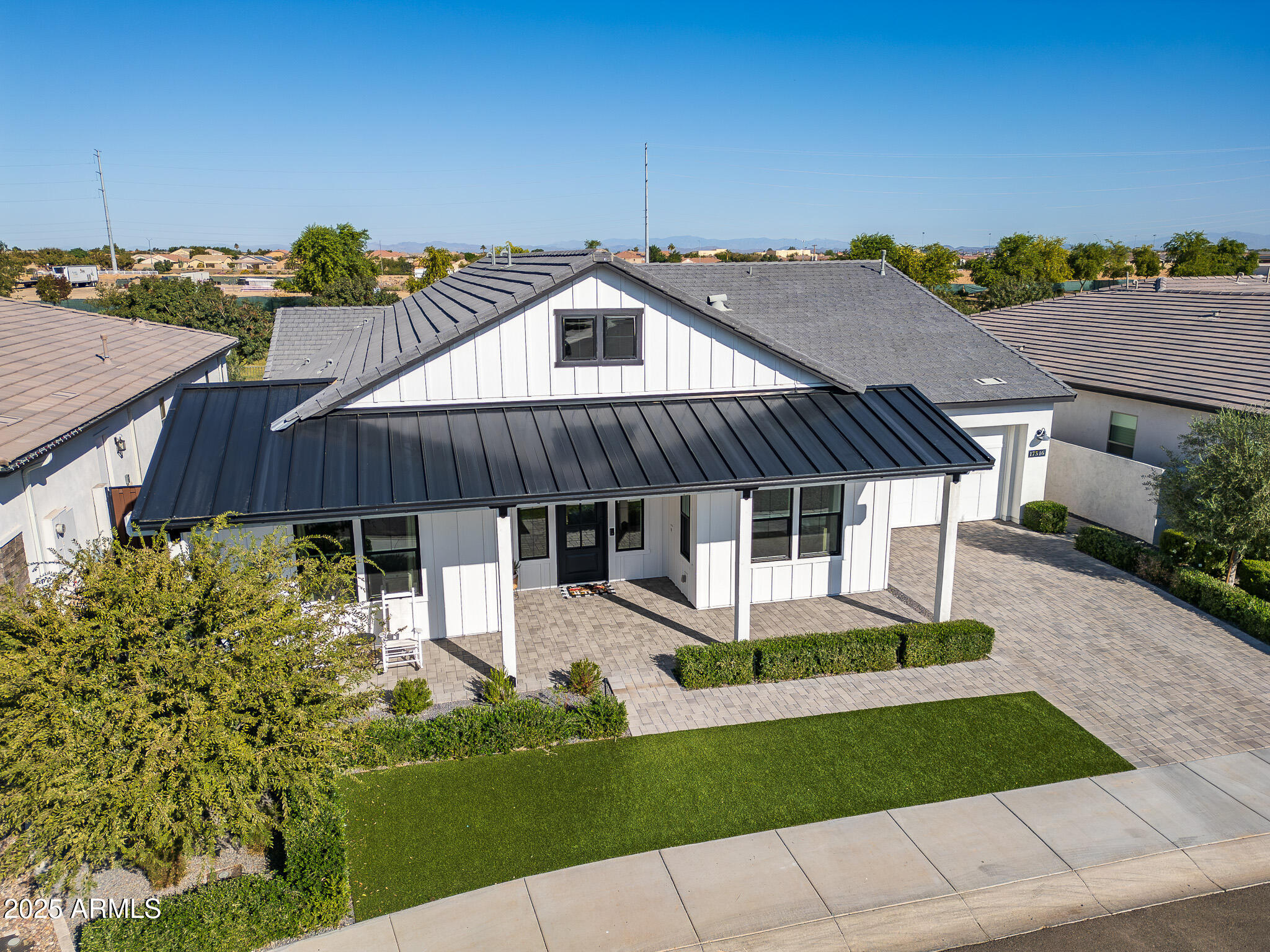 STERLING GROVE - Residential