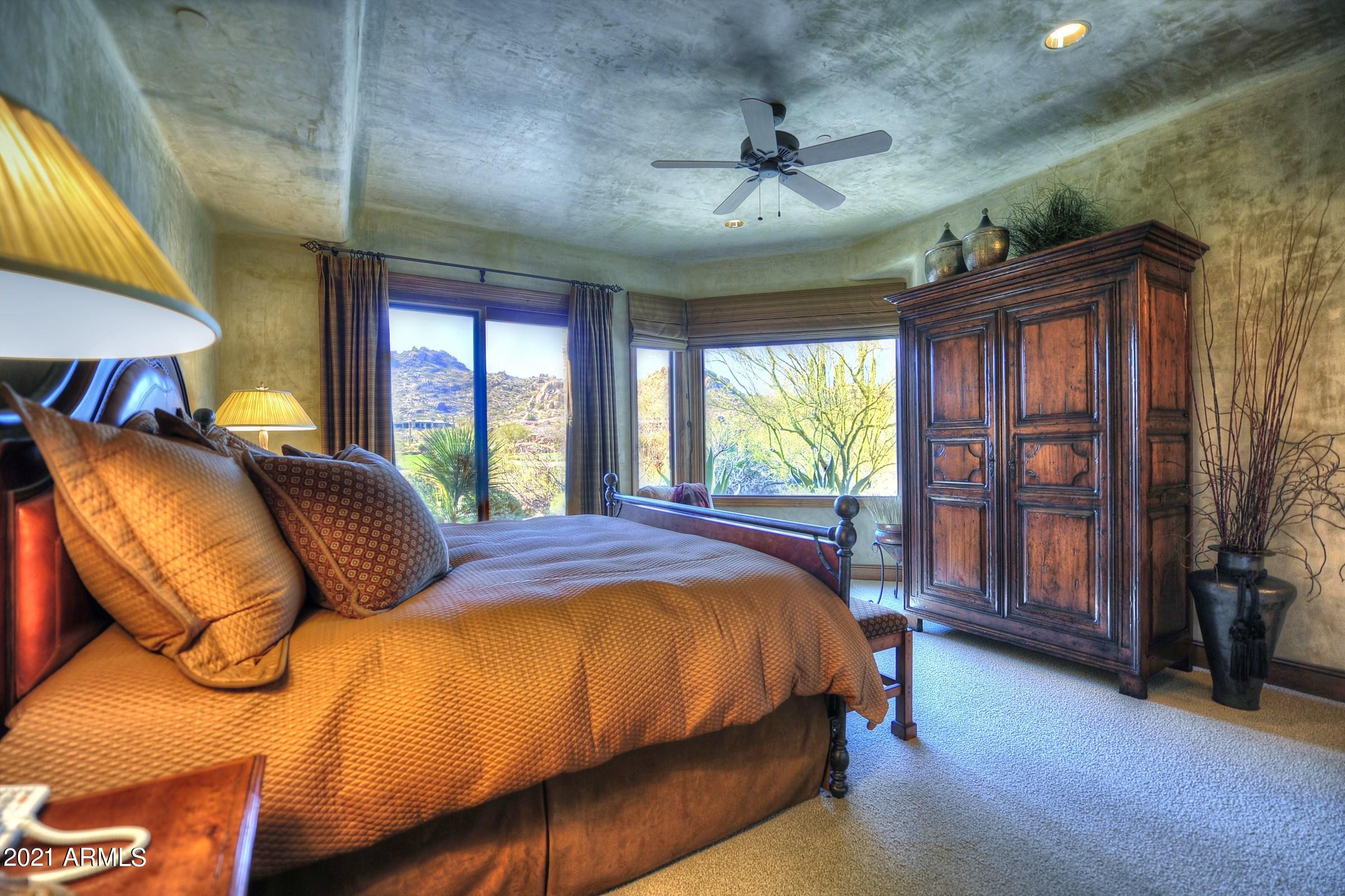 ESTANCIA - Residential