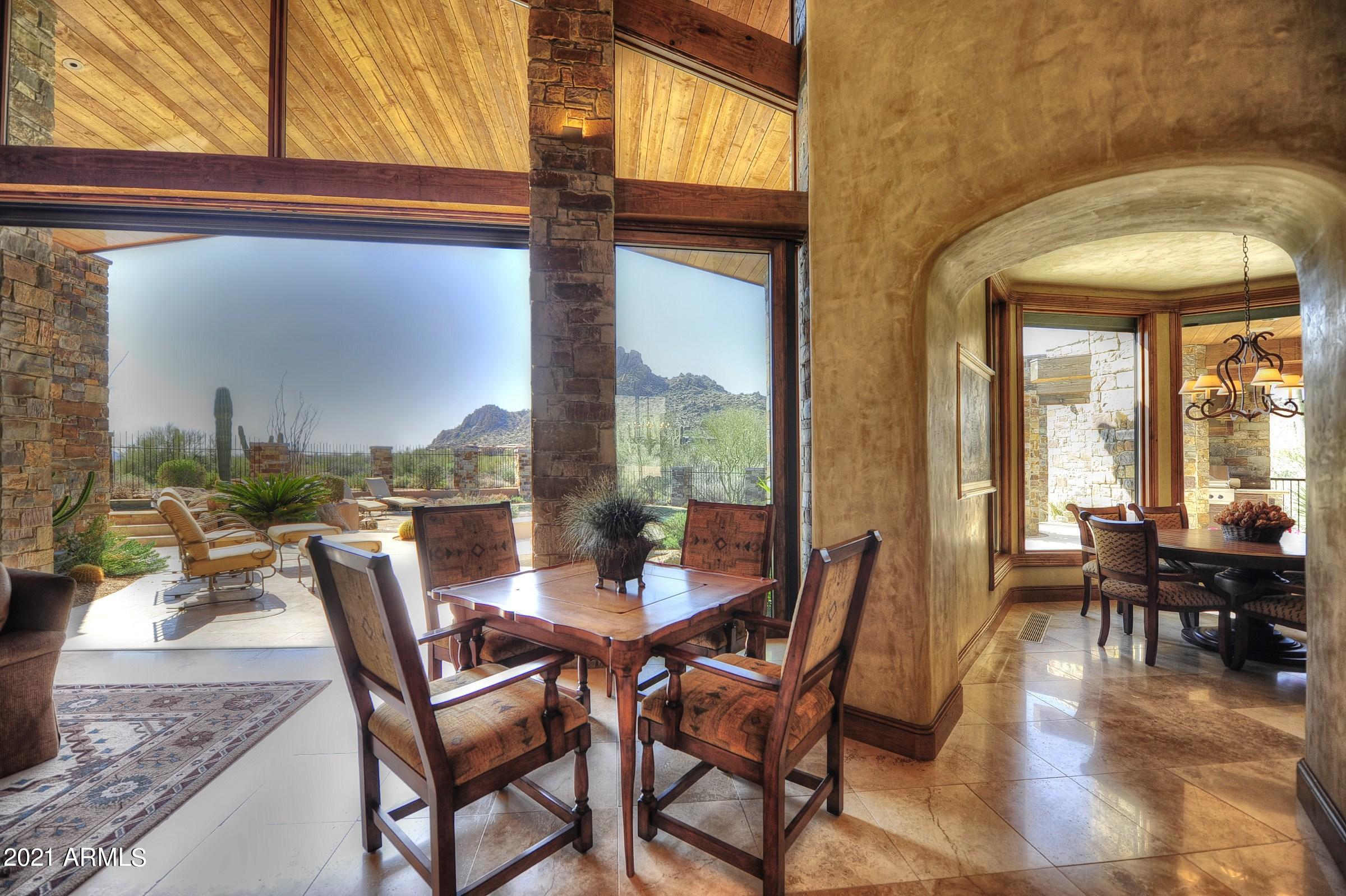 ESTANCIA - Residential