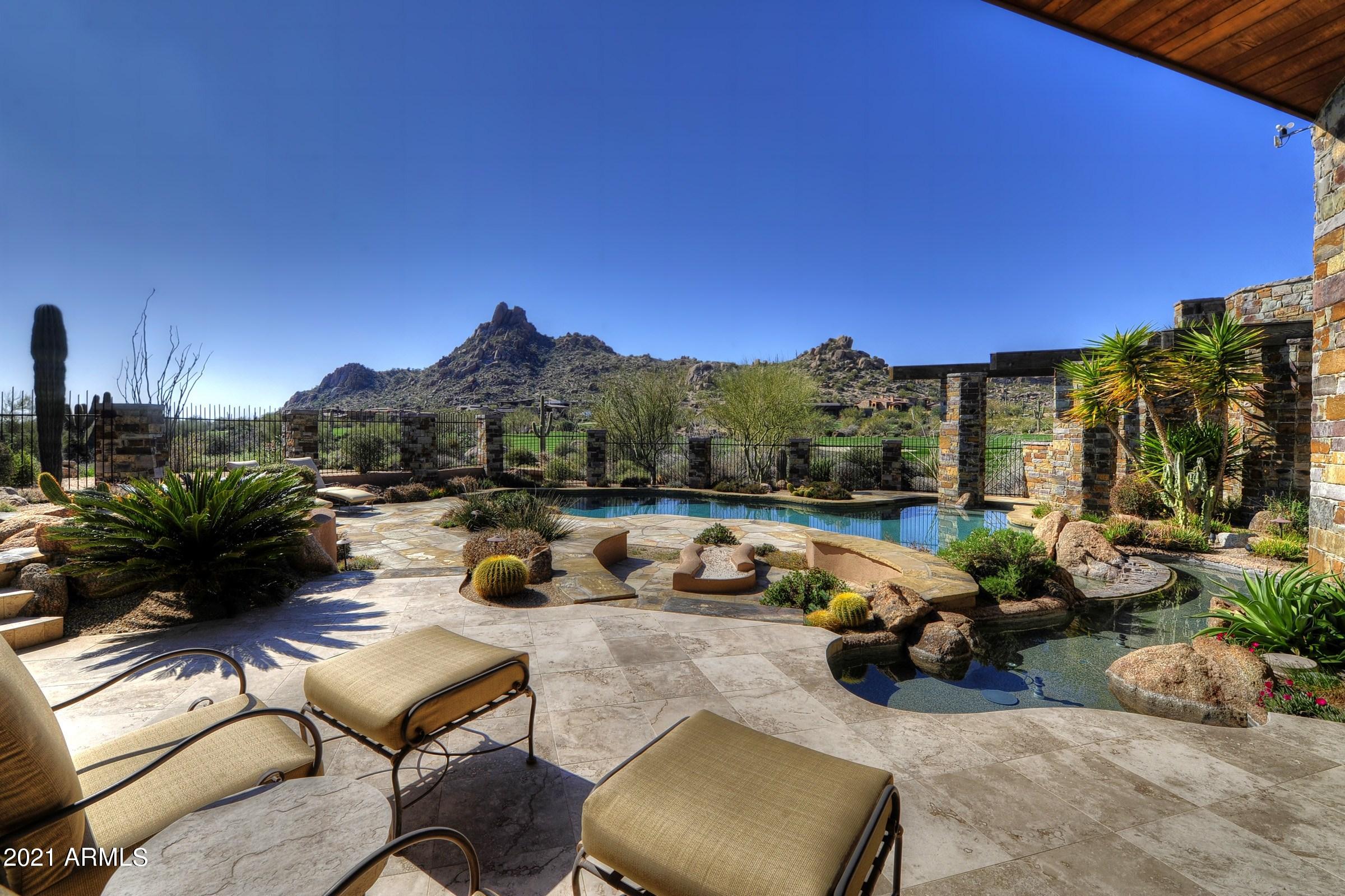 ESTANCIA - Residential