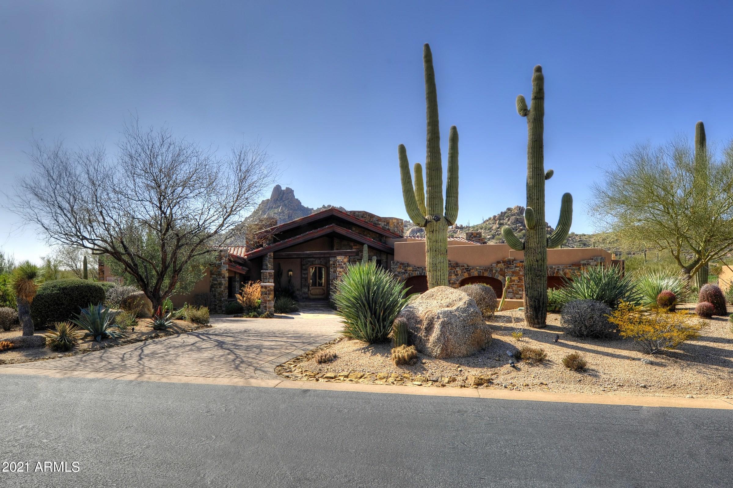 ESTANCIA - Residential