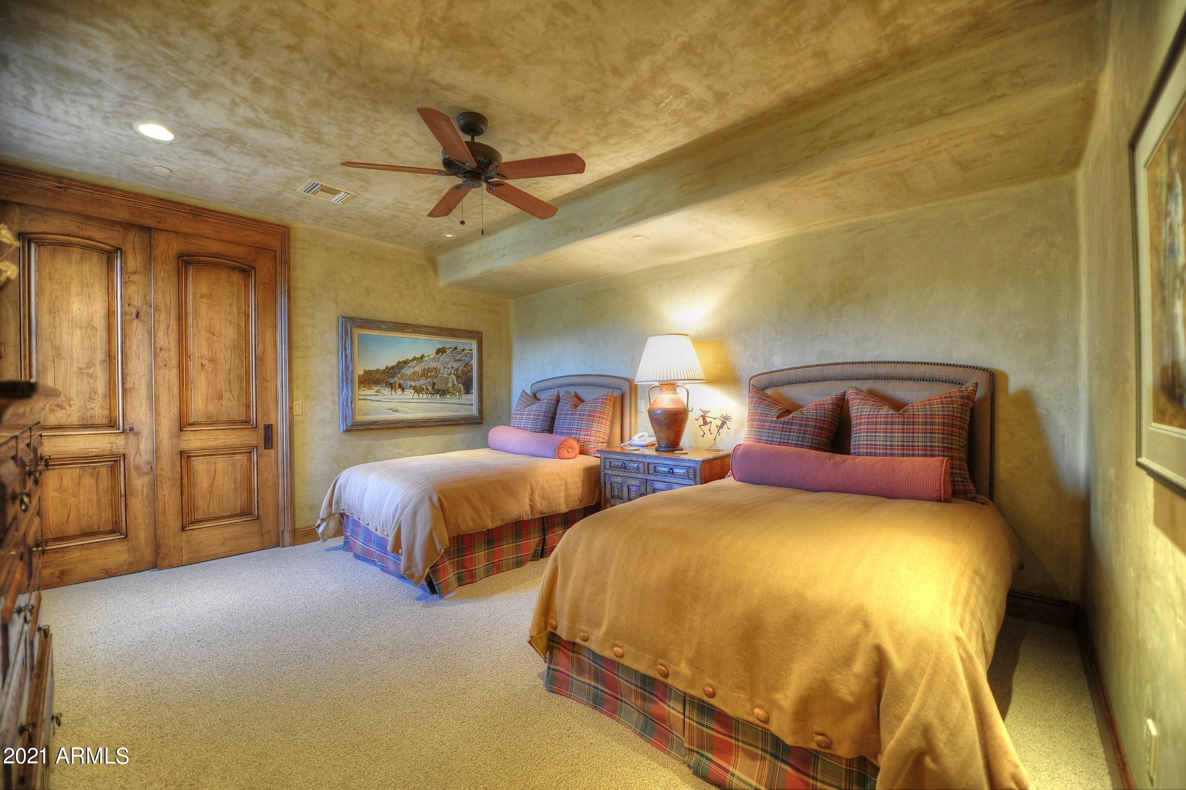 ESTANCIA - Residential