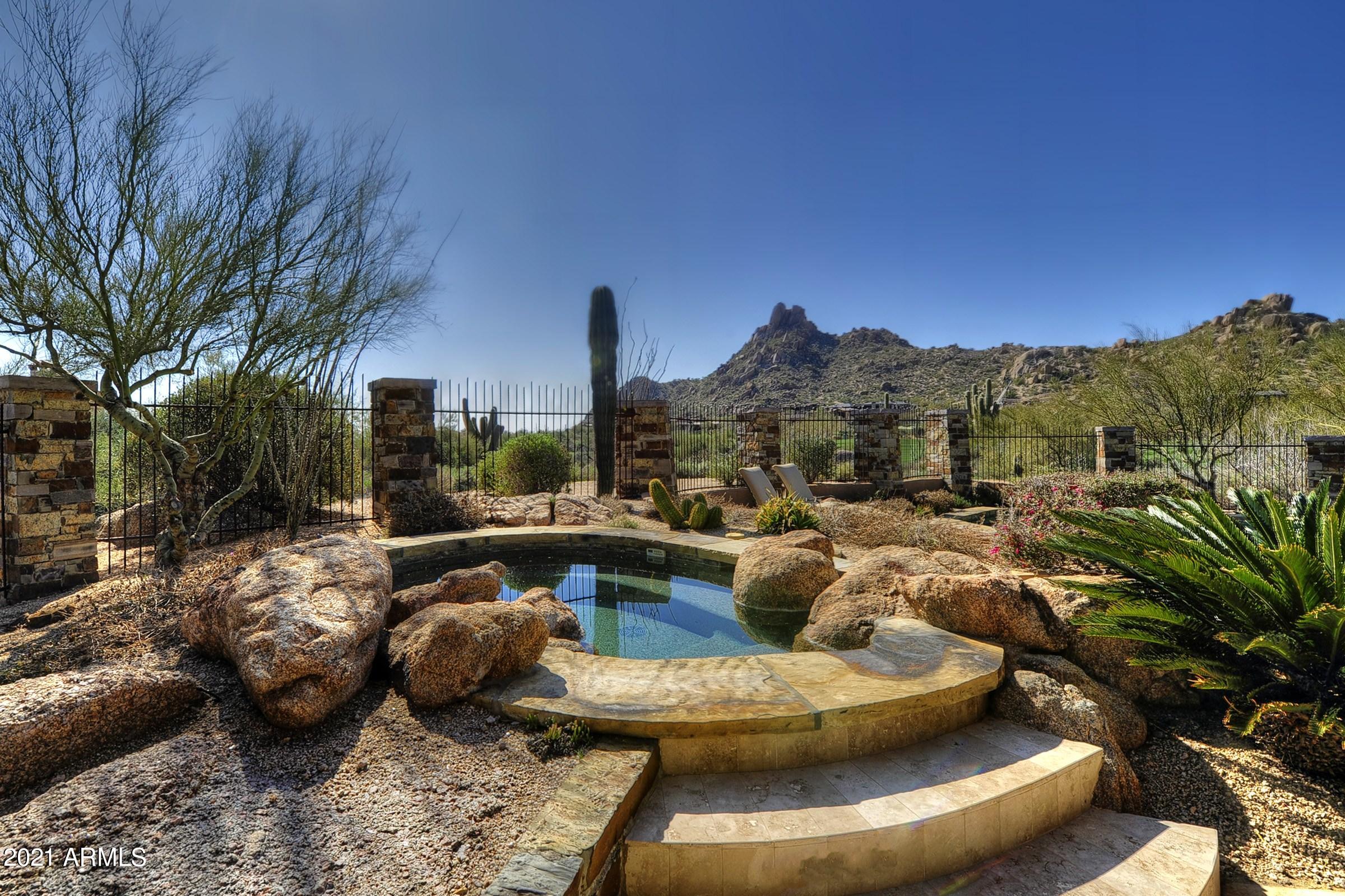 ESTANCIA - Residential