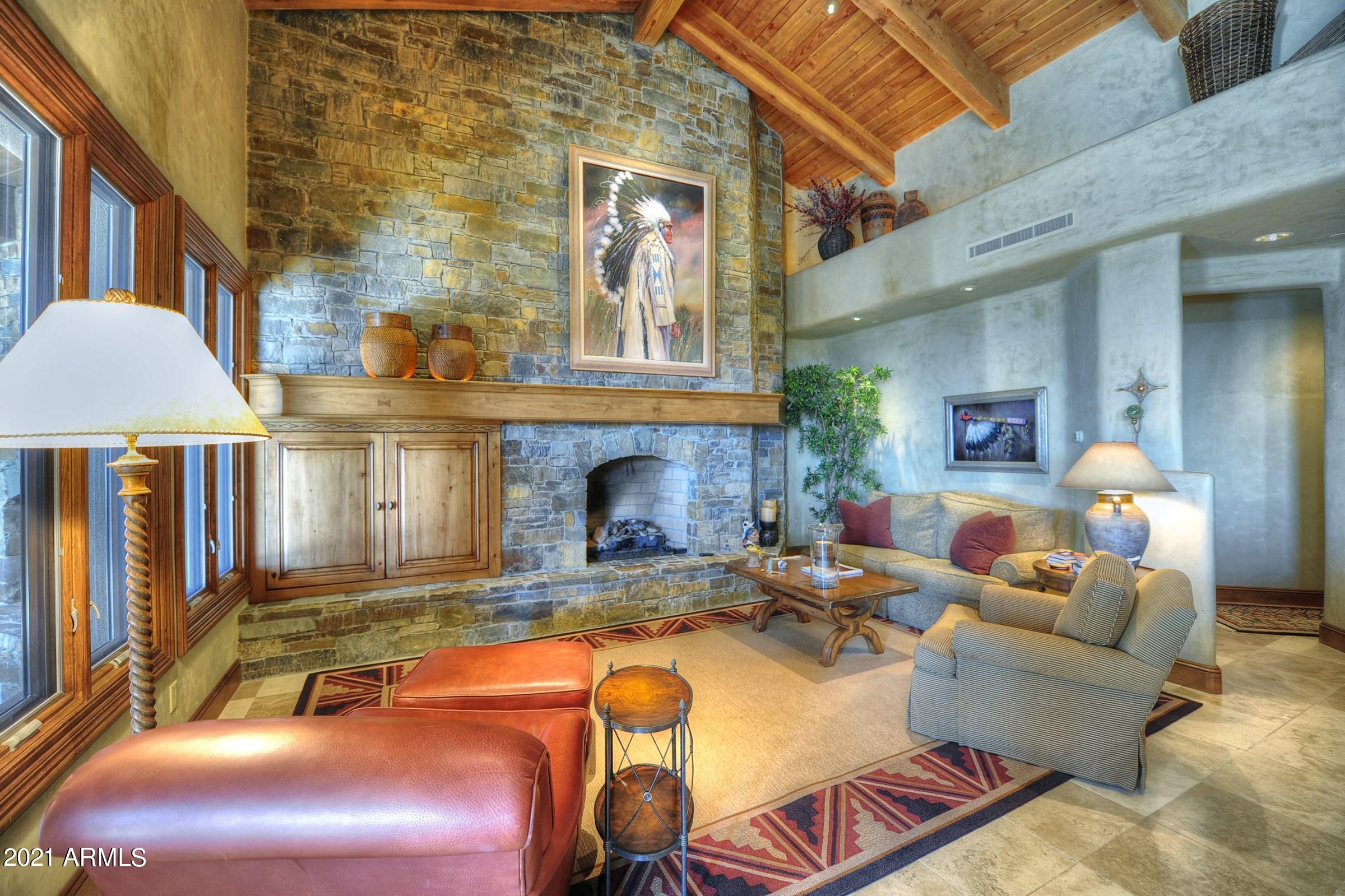 ESTANCIA - Residential