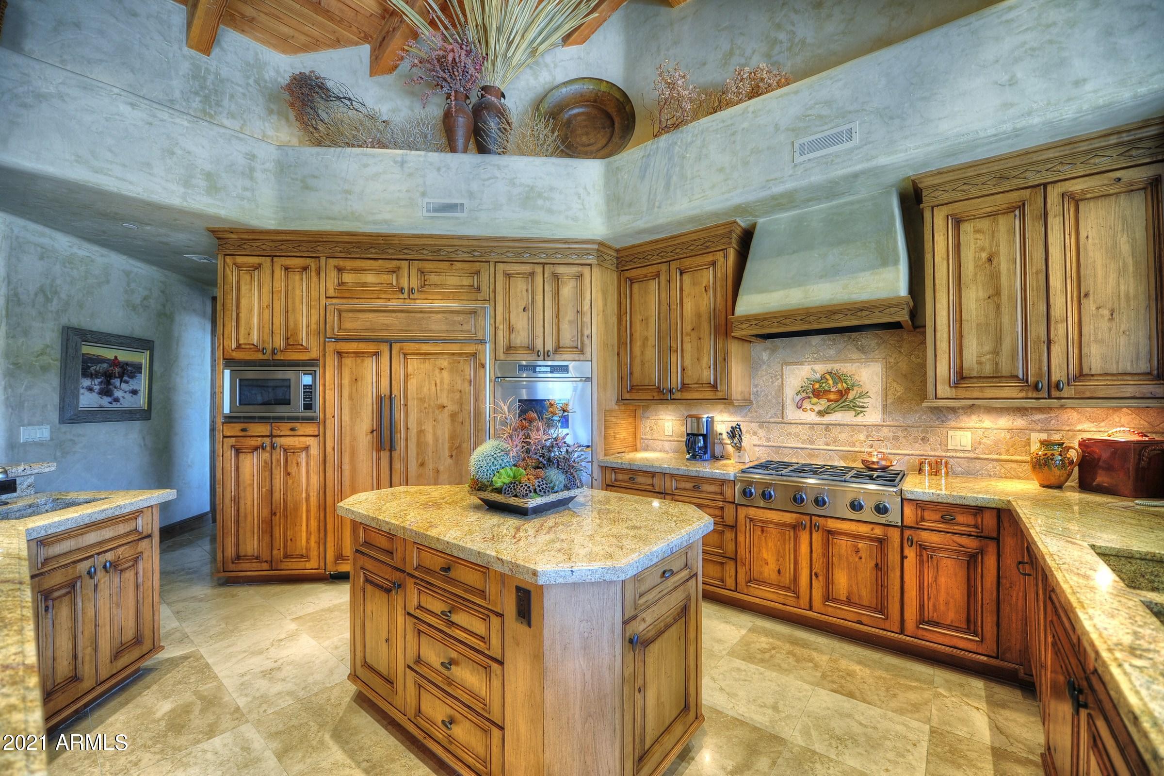 ESTANCIA - Residential