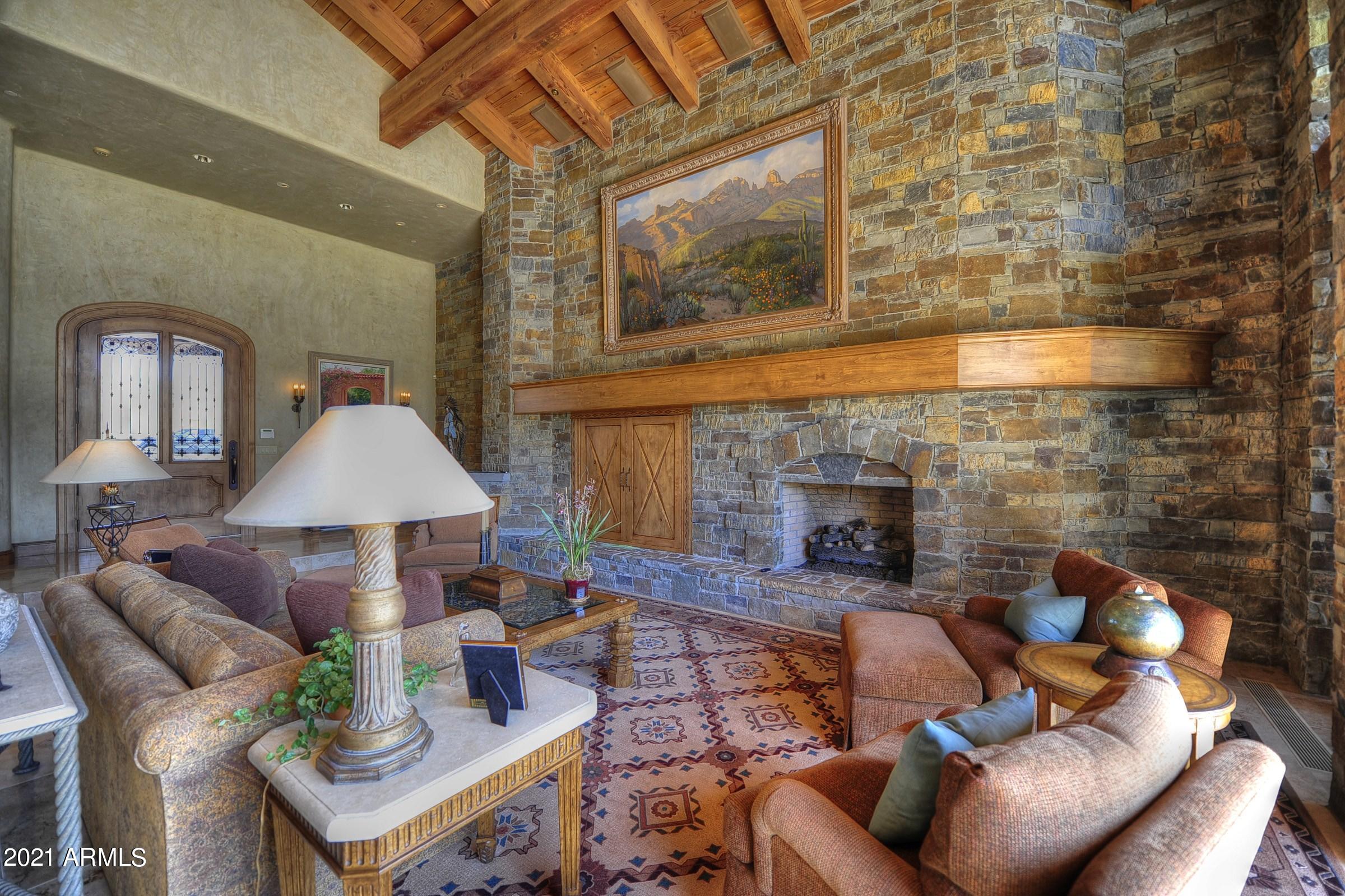 ESTANCIA - Residential