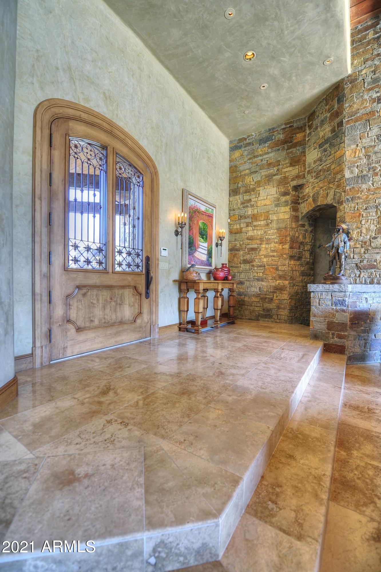 ESTANCIA - Residential