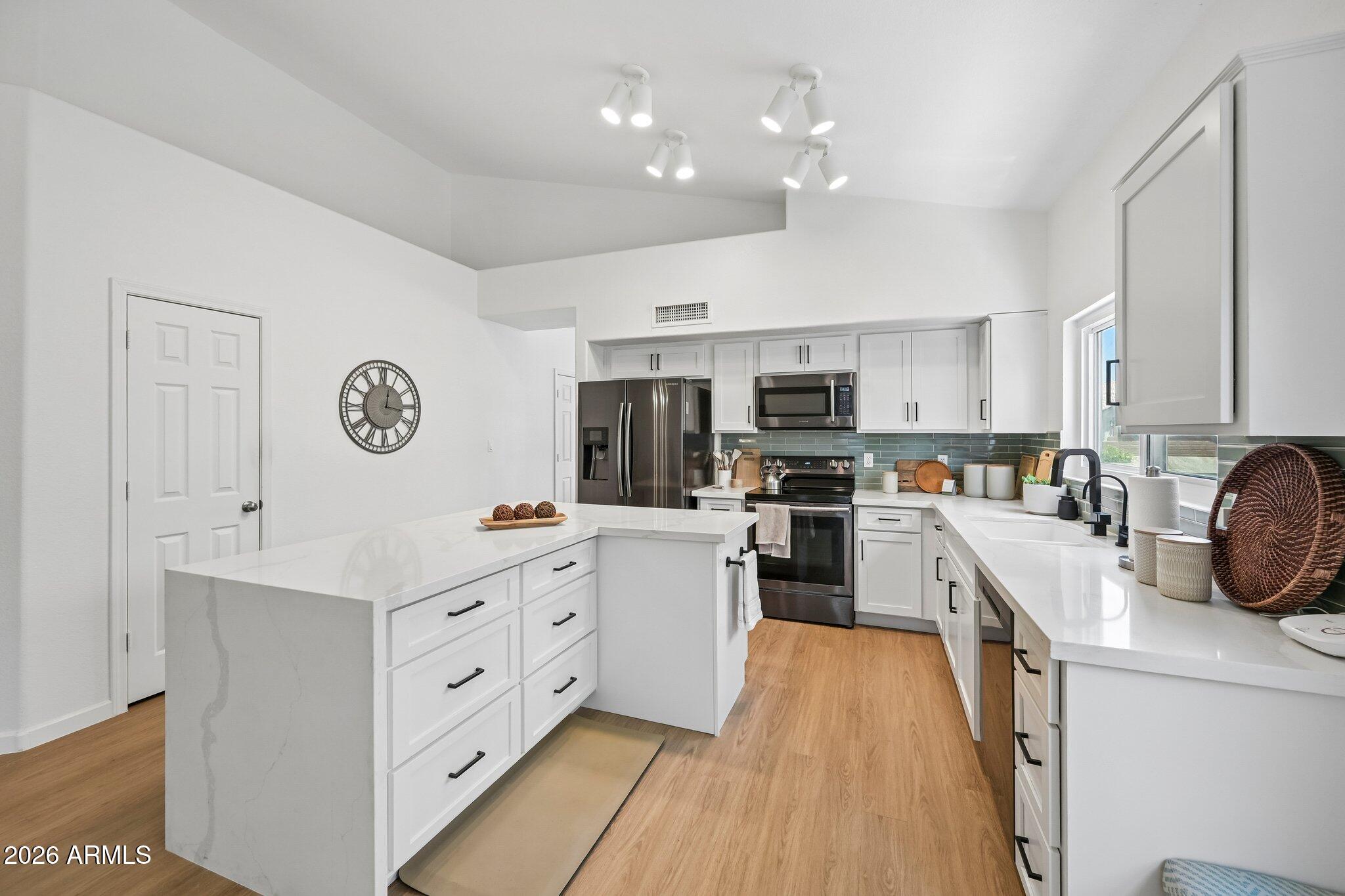 CAPISTRANO - Residential