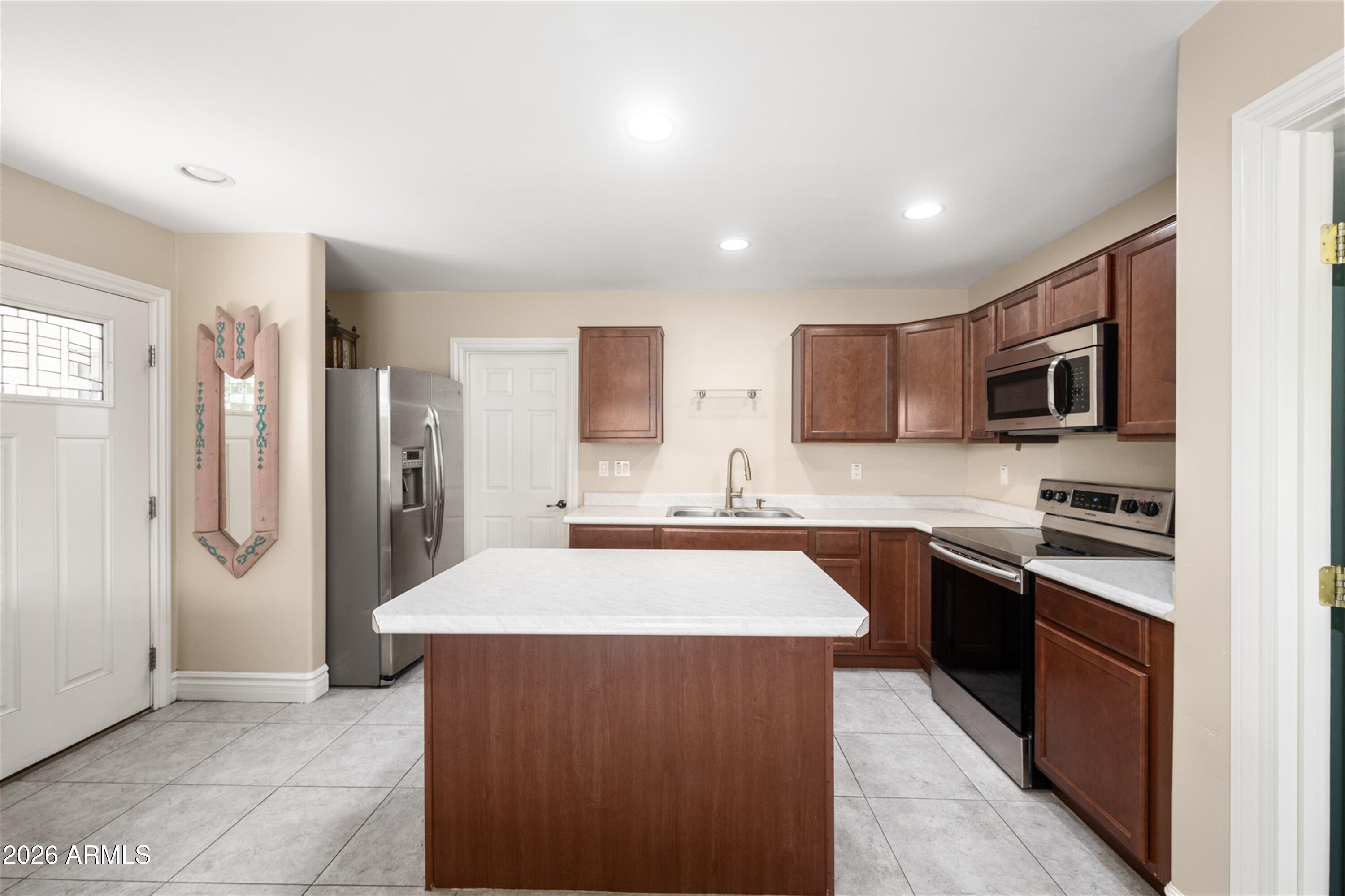 EQUESTRIAN ESTATES AT FINLEY FARMS - Residential
