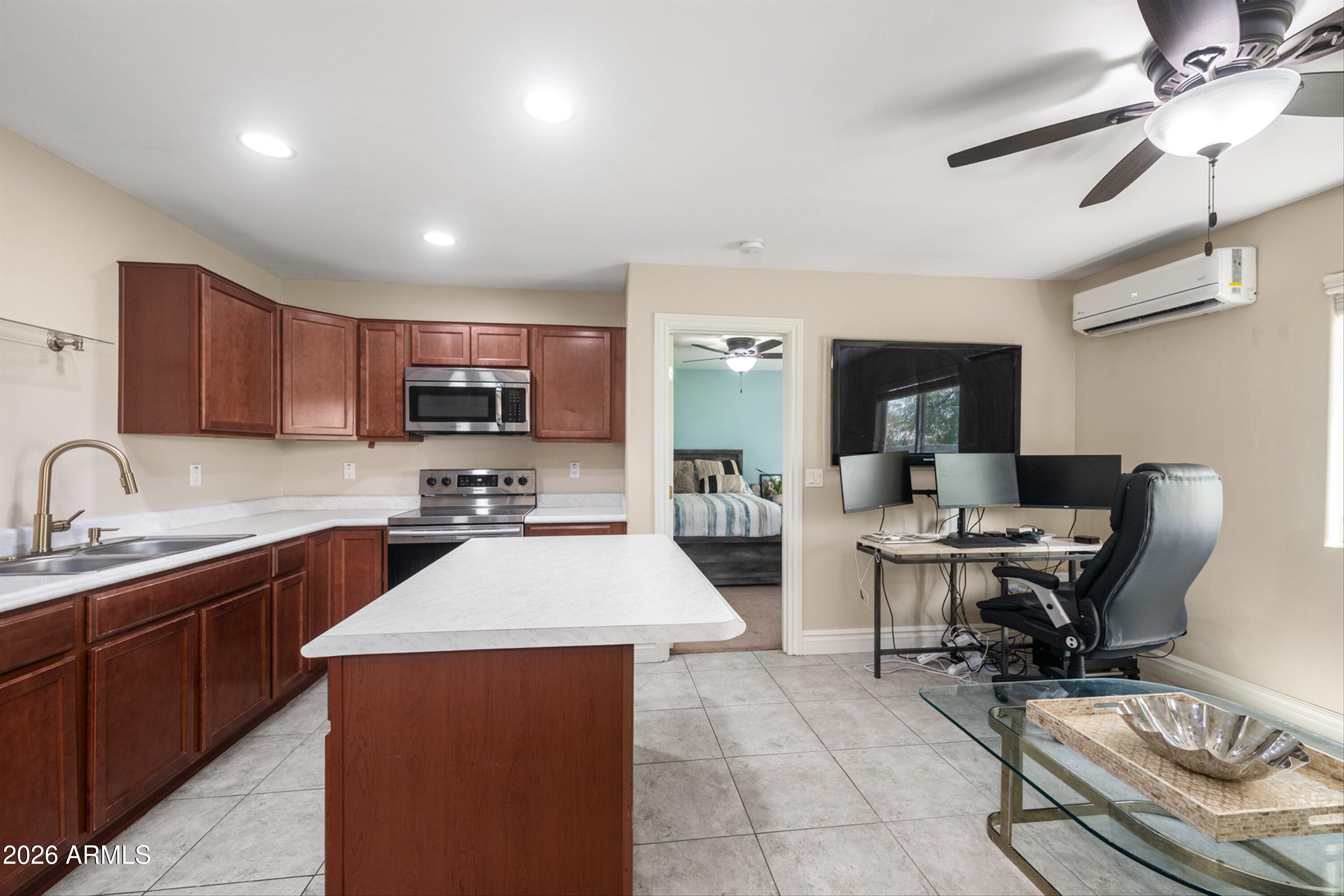 EQUESTRIAN ESTATES AT FINLEY FARMS - Residential