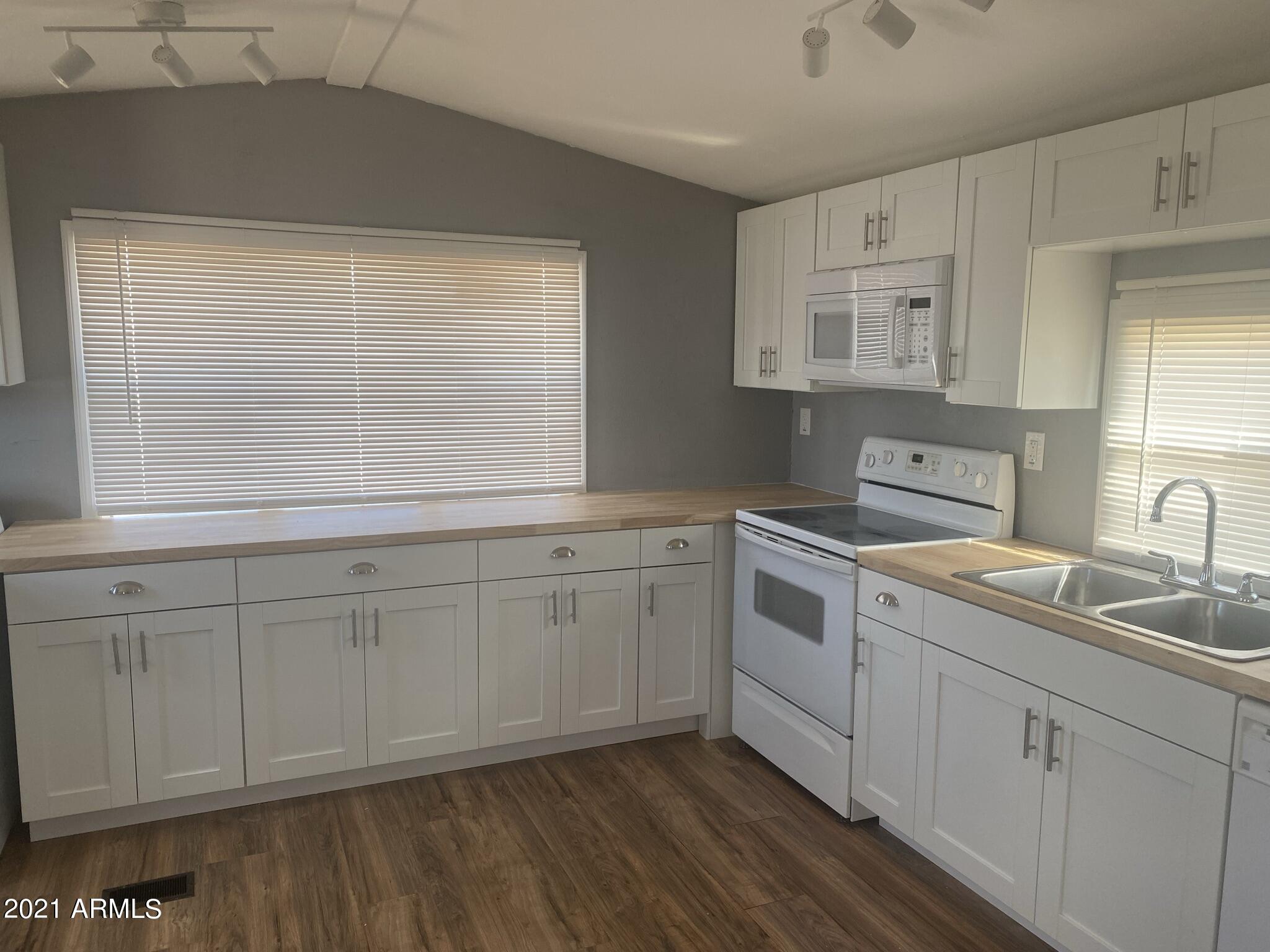 GOLDEN ACRES MOBILE HOME PARK - Residential
