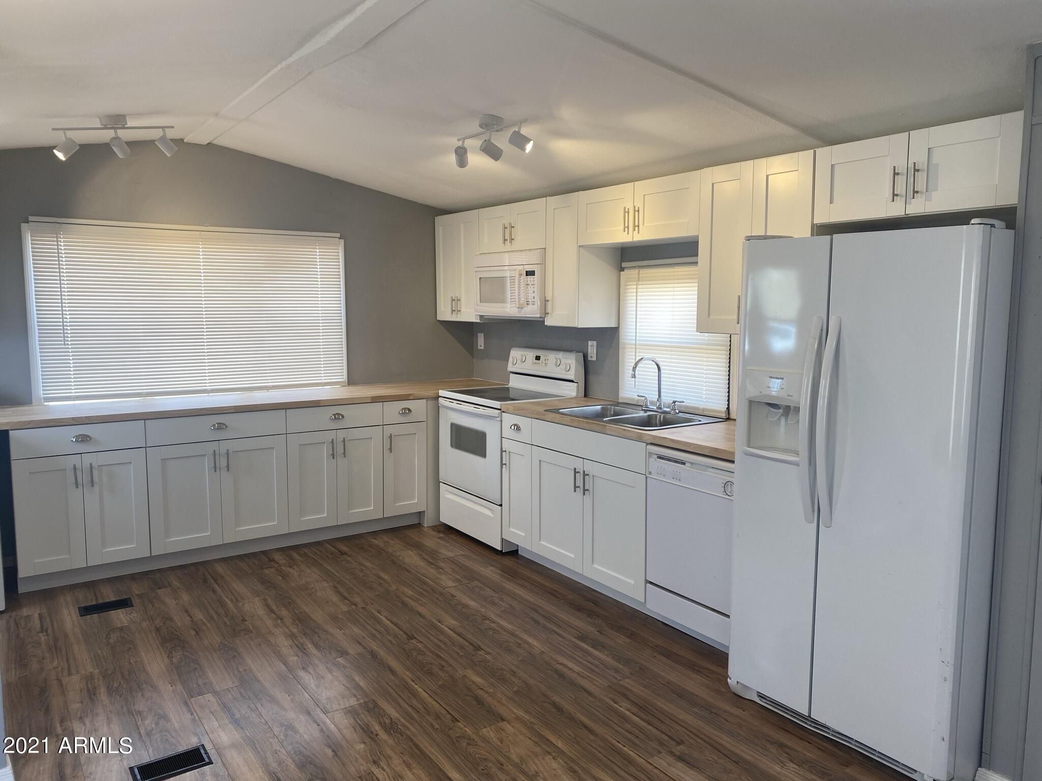 GOLDEN ACRES MOBILE HOME PARK - Residential