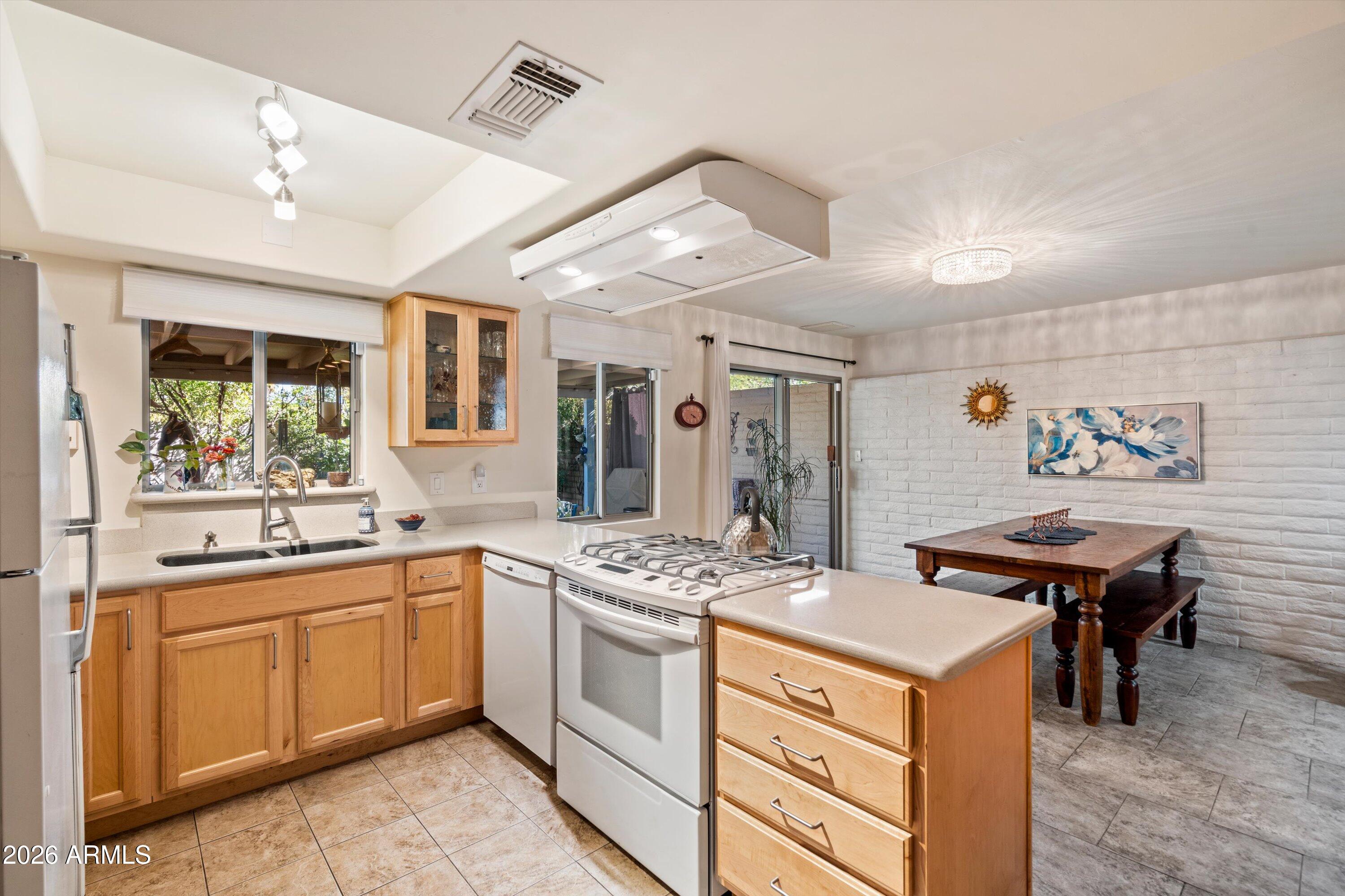 STAR OF PARADISE UNIT 3 - Residential