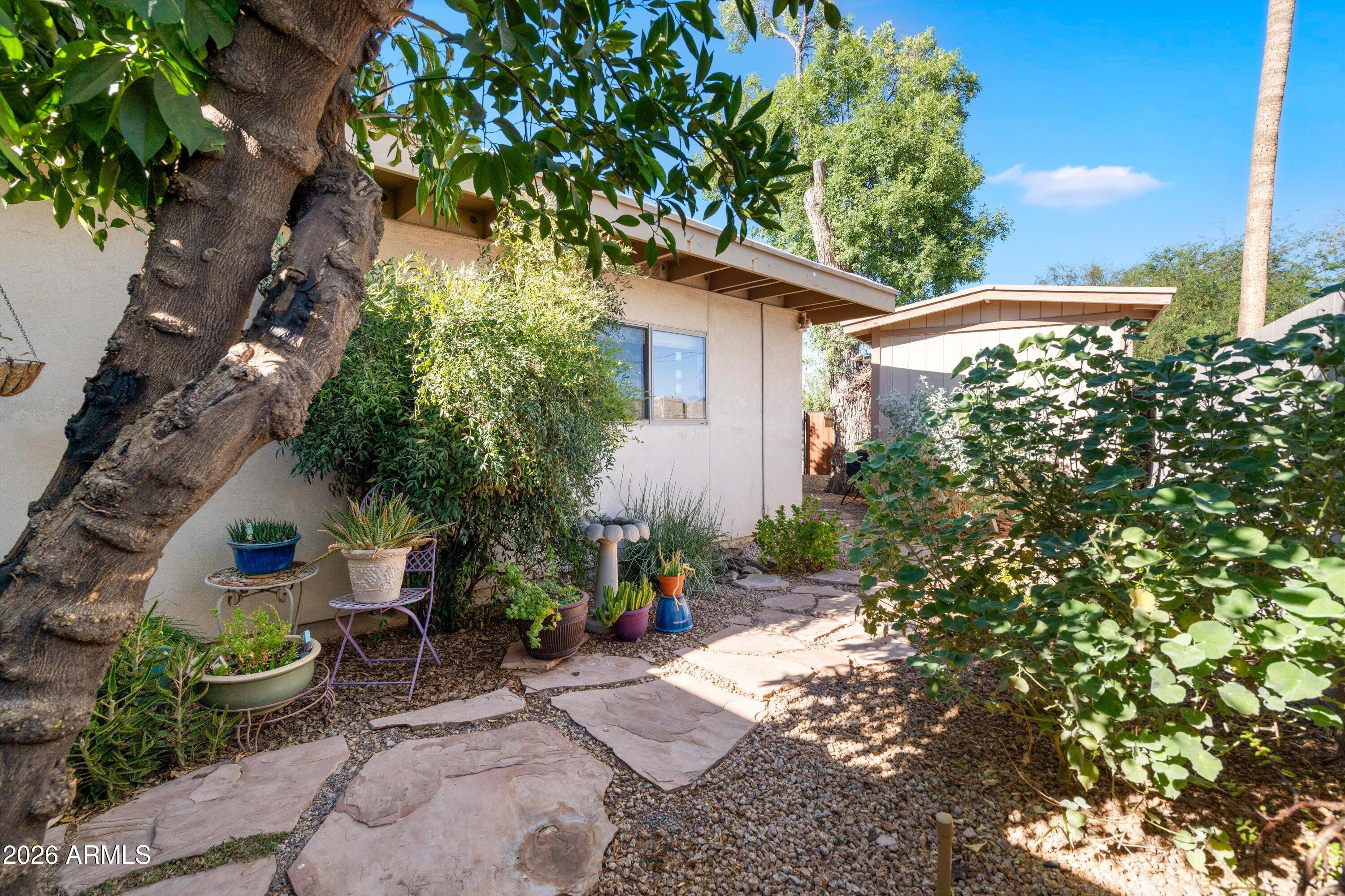 STAR OF PARADISE UNIT 3 - Residential