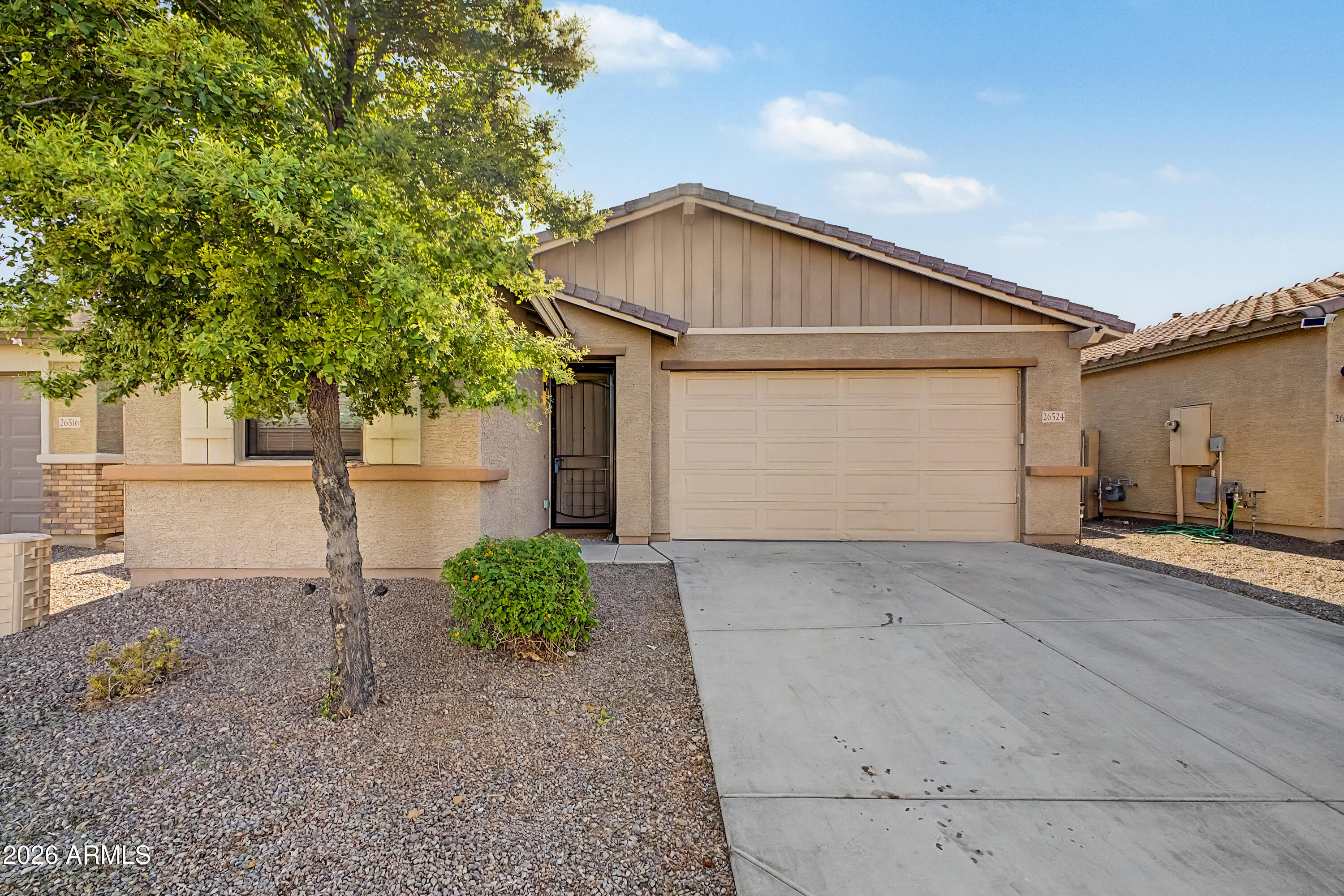 Beautiful & spacious single-level home located in a desirable gated community in North Peoria. Enjoy stunning mountain views and breathtaking sunsets right from your own backyard. The home boasts a chef's dream kitchen with gas stainless steel appliances, granite countertops, a large sink, & breakfast bar at kitchen island. The open and bright great room creates a warm and inviting space ideal for entertaining. The split floor plan places the Owner's Suite away from the other bedrooms. Recent upgrades in 2026 which include fresh Interior paint, Luxury Vinyl Plank (LVP) flooring in owner's suite. Additional features include a custom security front door screen, overhead storage in garage, backyard landscape that includes low maintenance artificial turf. Home is close to parks & just minutes away from 4 Corners, Dining, Shopping and Entertainment