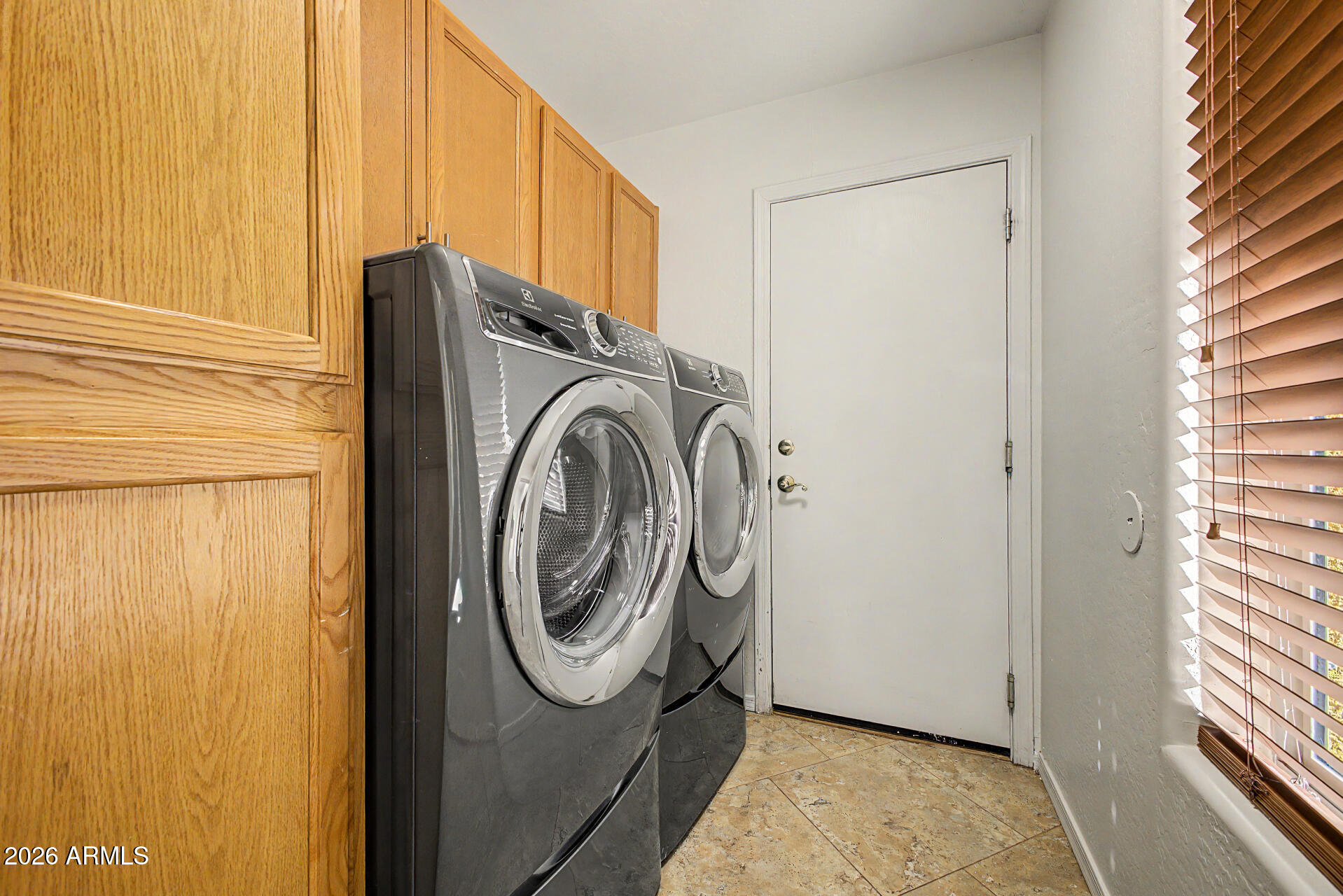 S8 T3S R9E - Residential